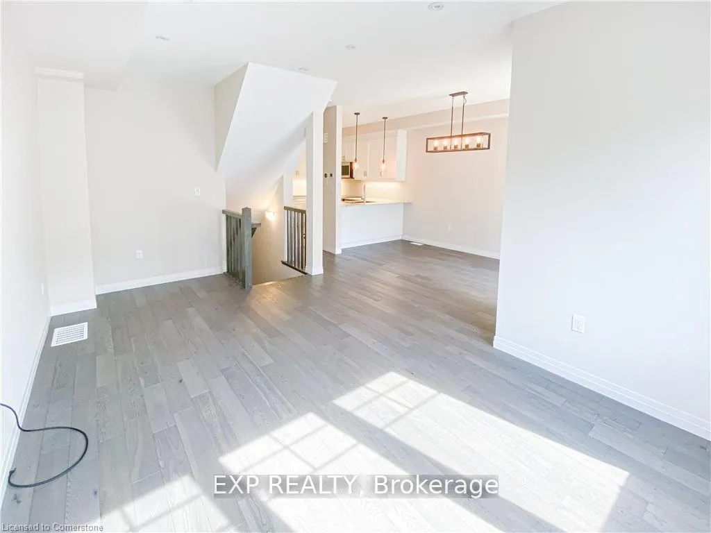 Photo 6 of 6 Ritchie Lane, Hamilton, Ancaster — HOMEH