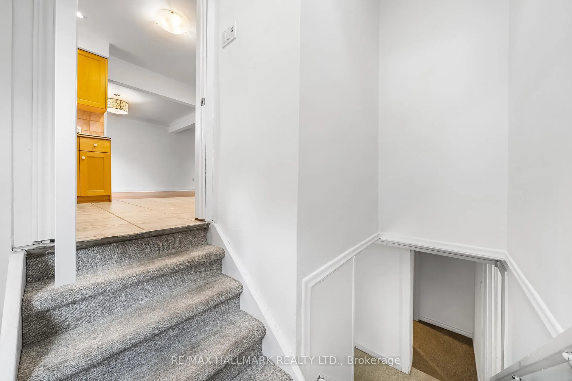 Photo 24 of 28 kirk Drive, Markham, Thornhill — HOMEH