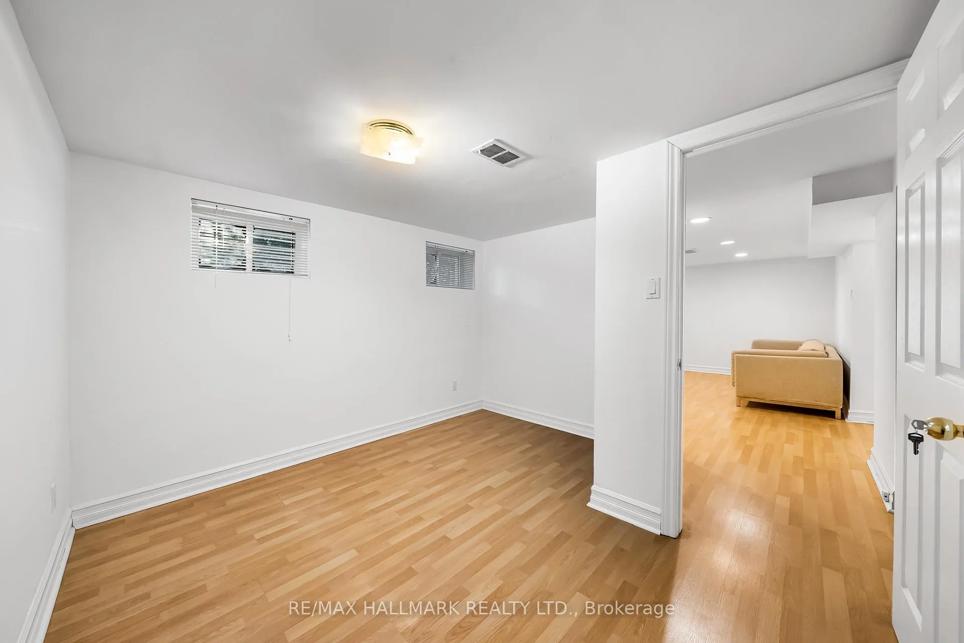 Photo 37 of 28 kirk Drive, Markham, Thornhill — HOMEH