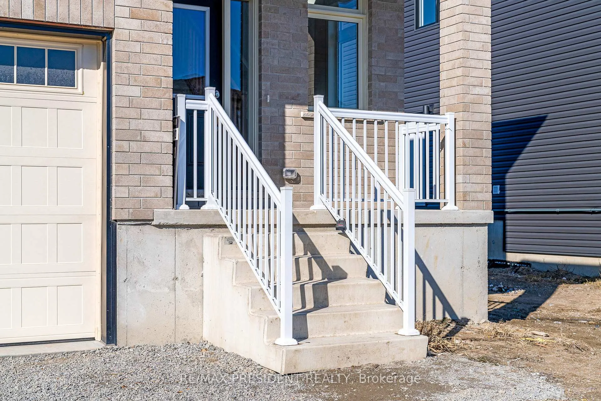 Photo 2 of 62 Allenwood Road S, Springwater, Elmvale — HOMEH