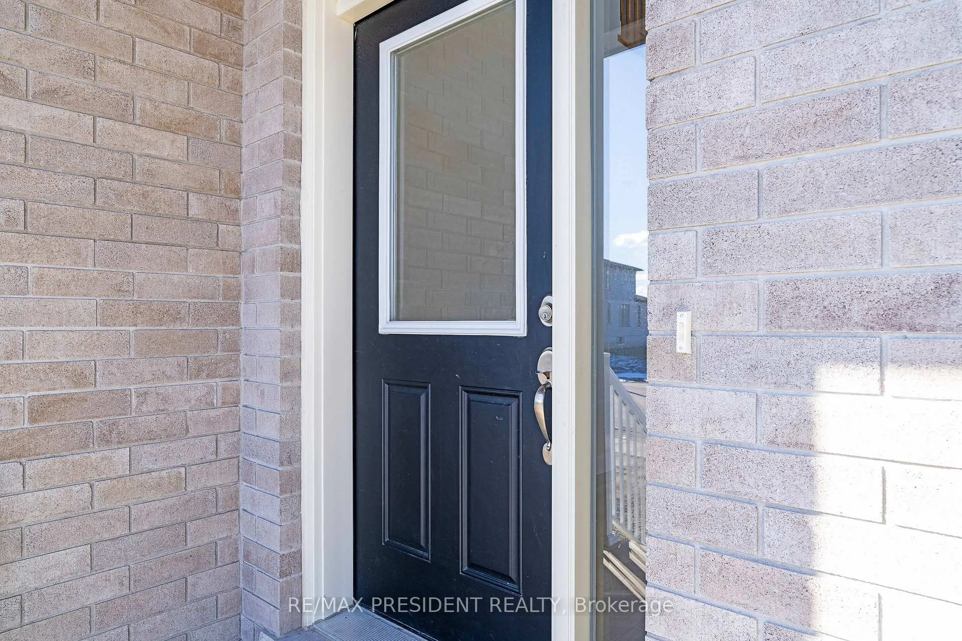 Photo 3 of 62 Allenwood Road S, Springwater, Elmvale — HOMEH