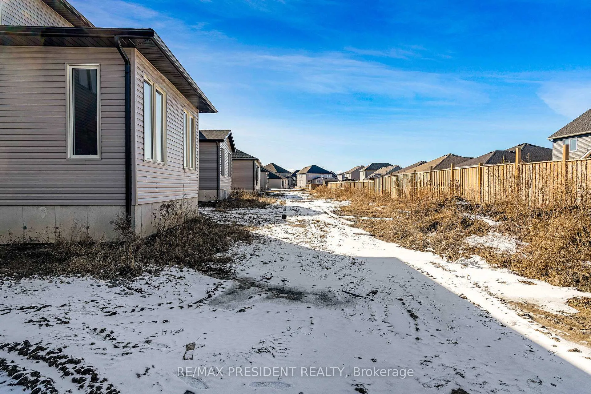 Photo 5 of 62 Allenwood Road S, Springwater, Elmvale — HOMEH