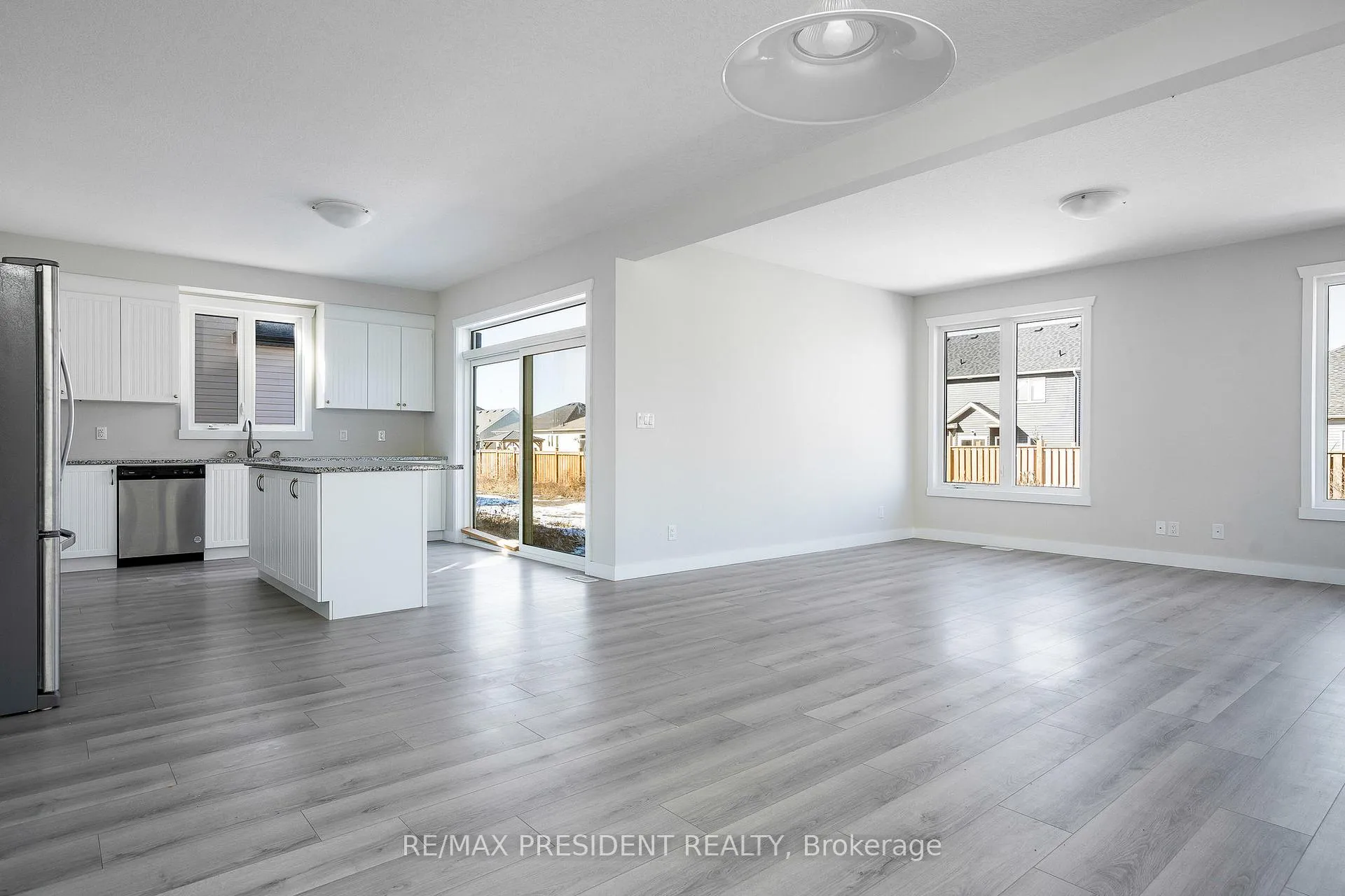 Photo 8 of 62 Allenwood Road S, Springwater, Elmvale — HOMEH