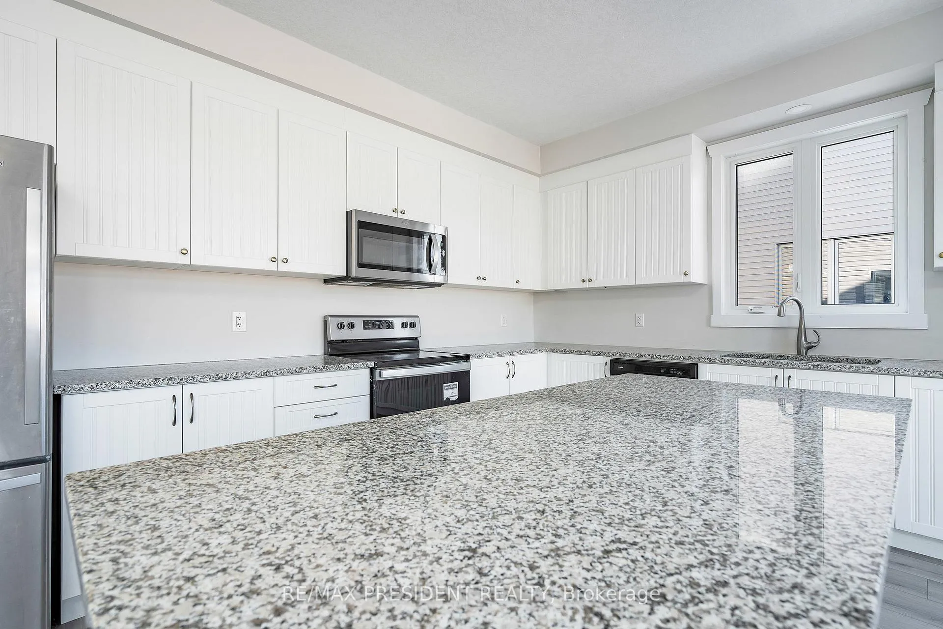 Photo 13 of 62 Allenwood Road S, Springwater, Elmvale — HOMEH