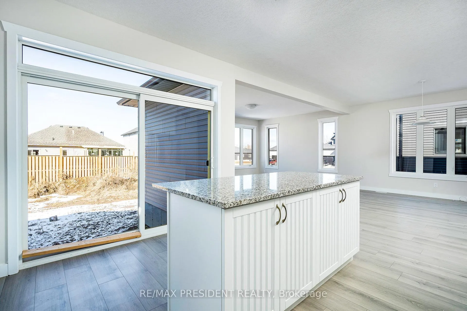 Photo 16 of 62 Allenwood Road S, Springwater, Elmvale — HOMEH