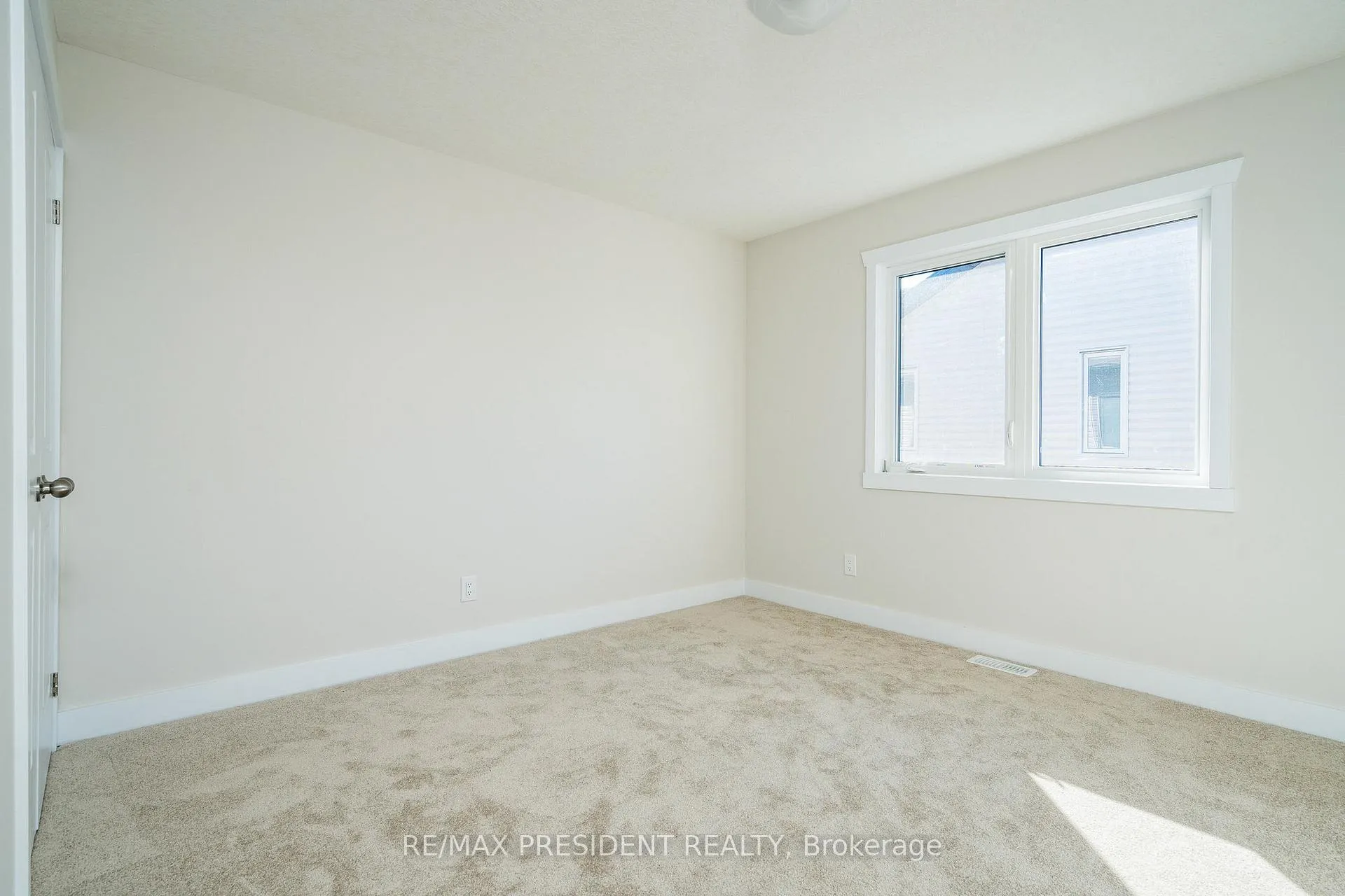 Photo 28 of 62 Allenwood Road S, Springwater, Elmvale — HOMEH