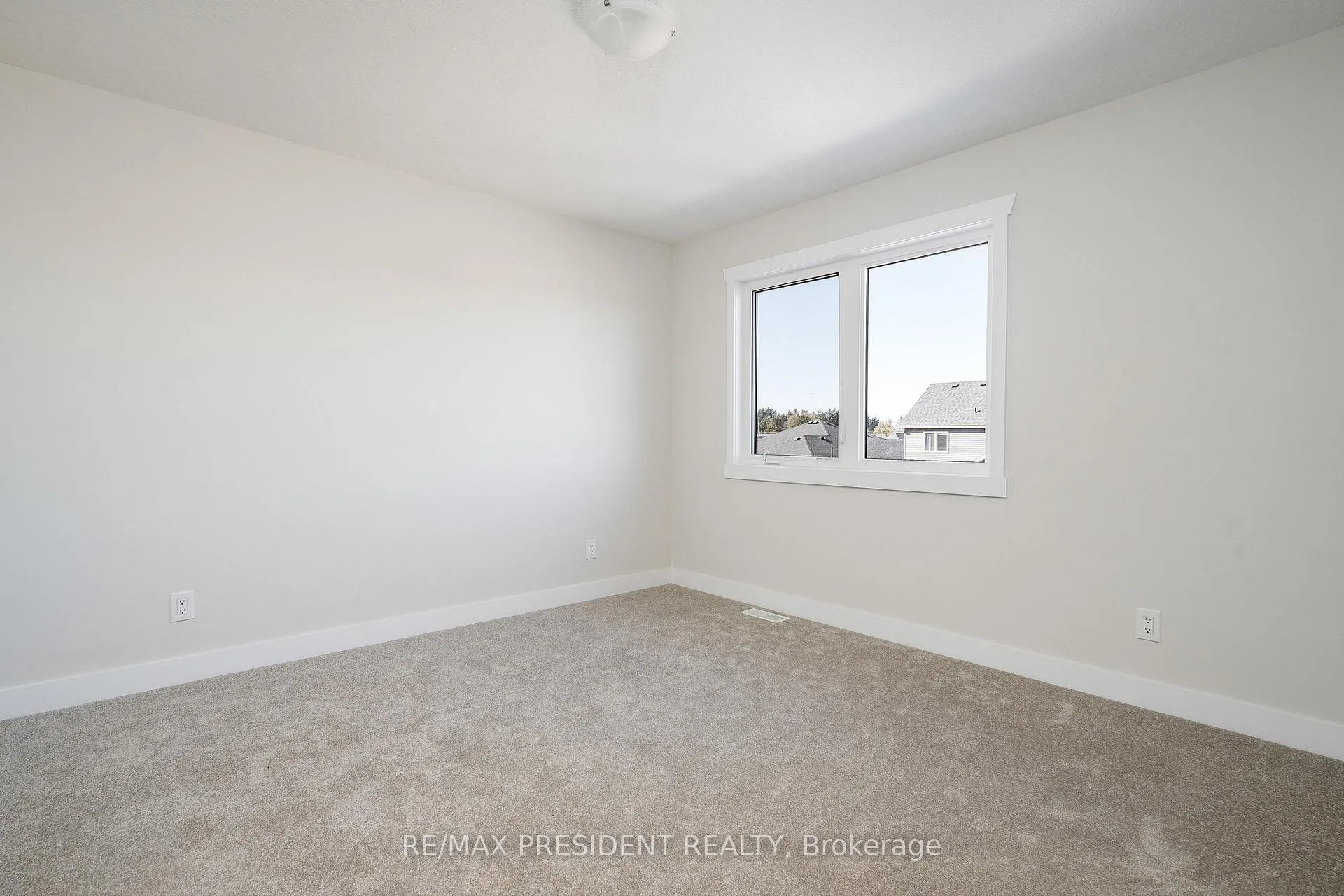 Photo 30 of 62 Allenwood Road S, Springwater, Elmvale — HOMEH