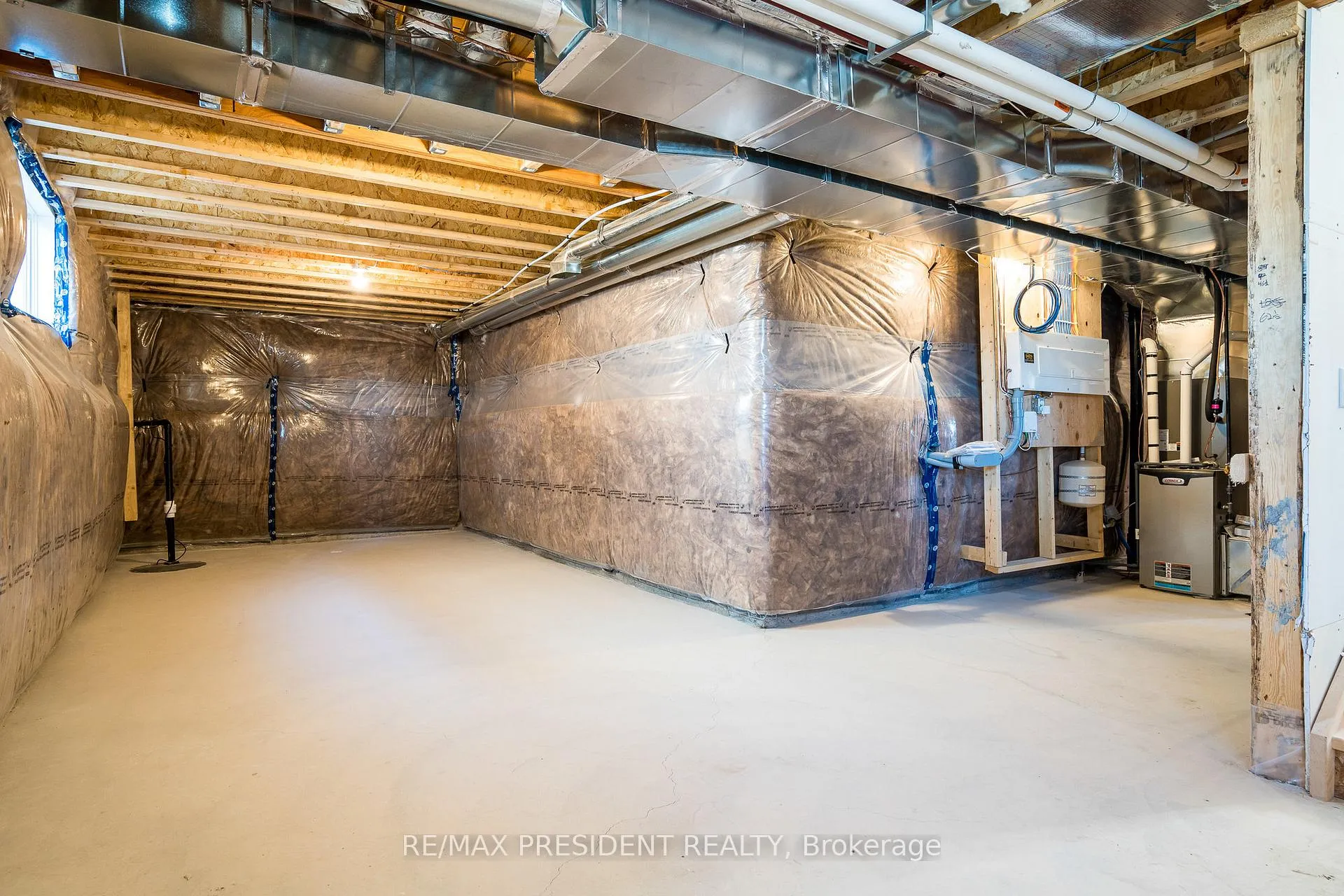 Photo 37 of 62 Allenwood Road S, Springwater, Elmvale — HOMEH