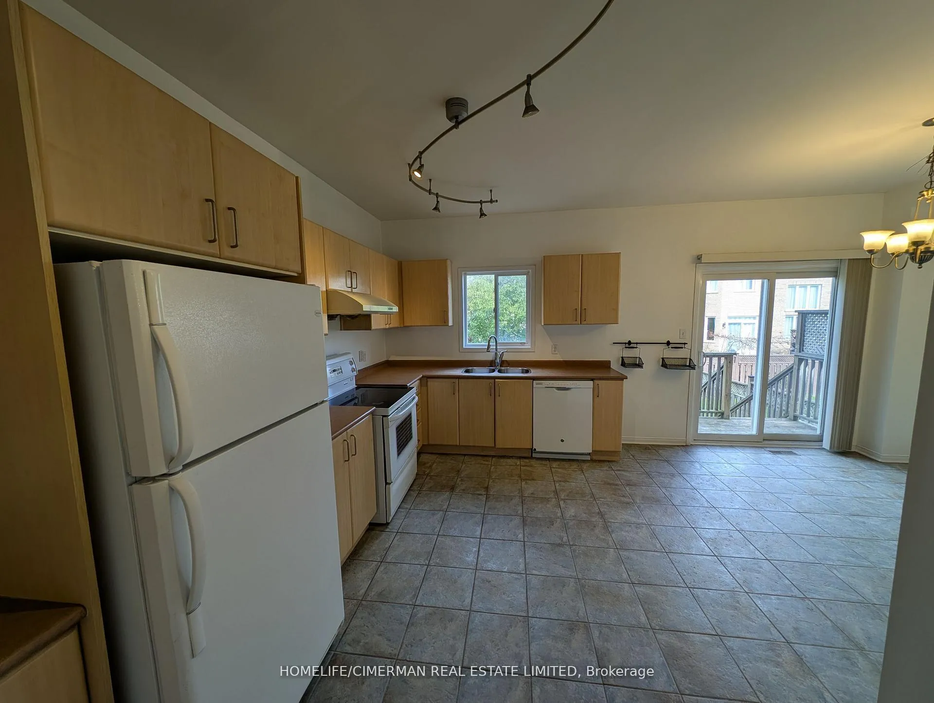 Photo 8 of 50 Antique Drive, Richmond Hill, Oak Ridges Lake Wilcox — HOMEH