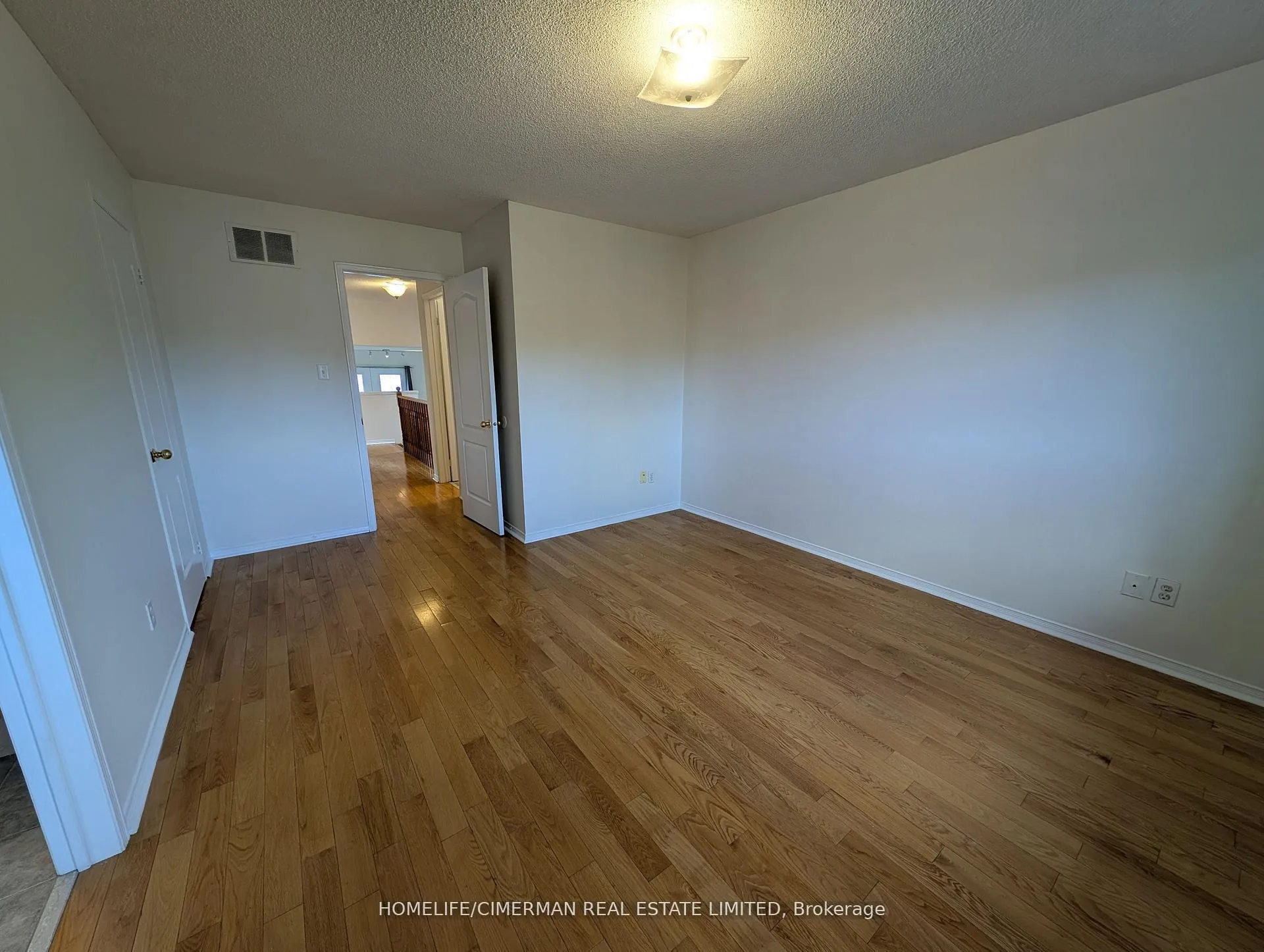 Photo 13 of 50 Antique Drive, Richmond Hill, Oak Ridges Lake Wilcox — HOMEH