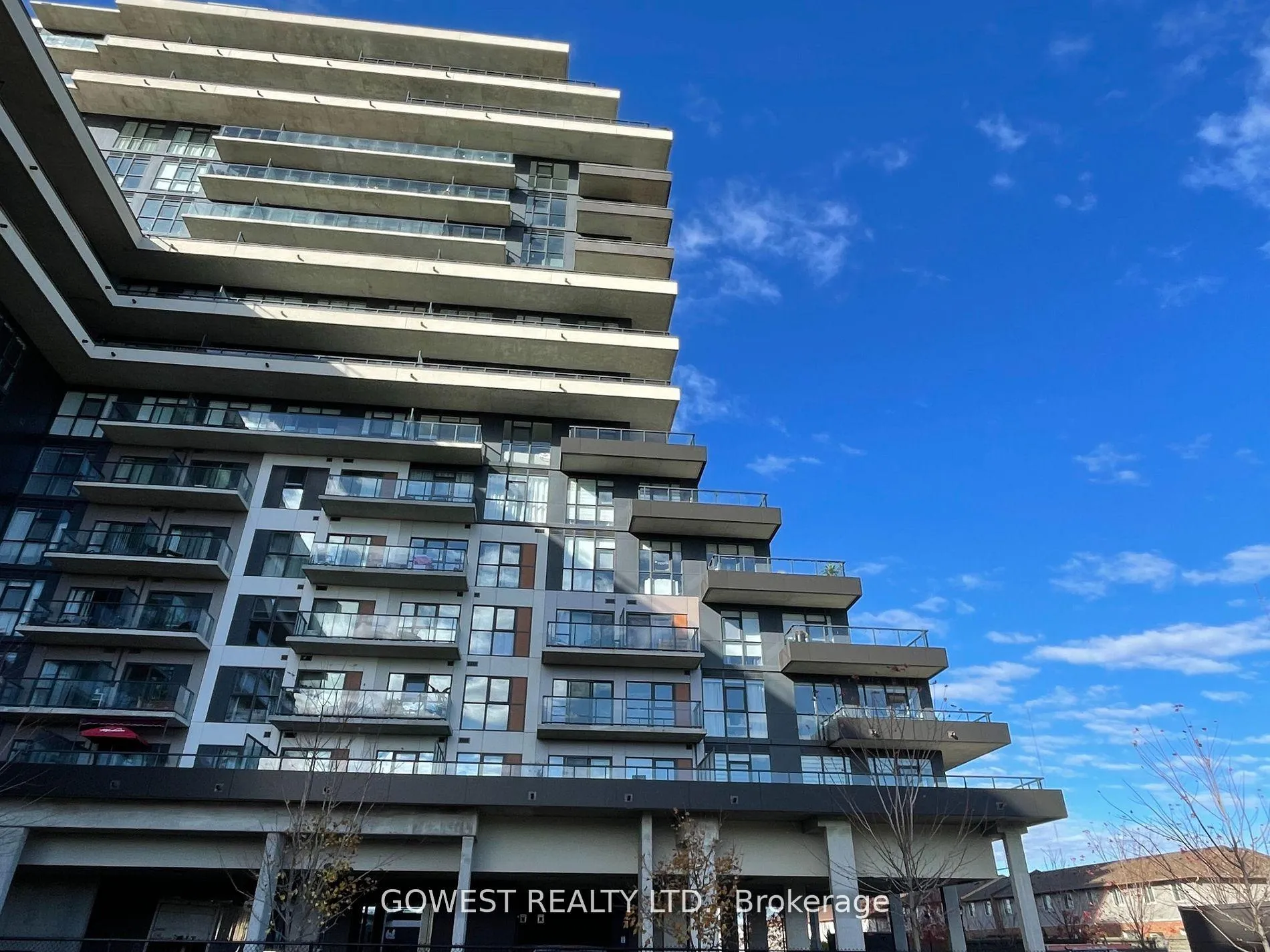 Photo 4 of Unit 705, 550 North Service Road, Grimsby, Grimsby Beach — HOMEH