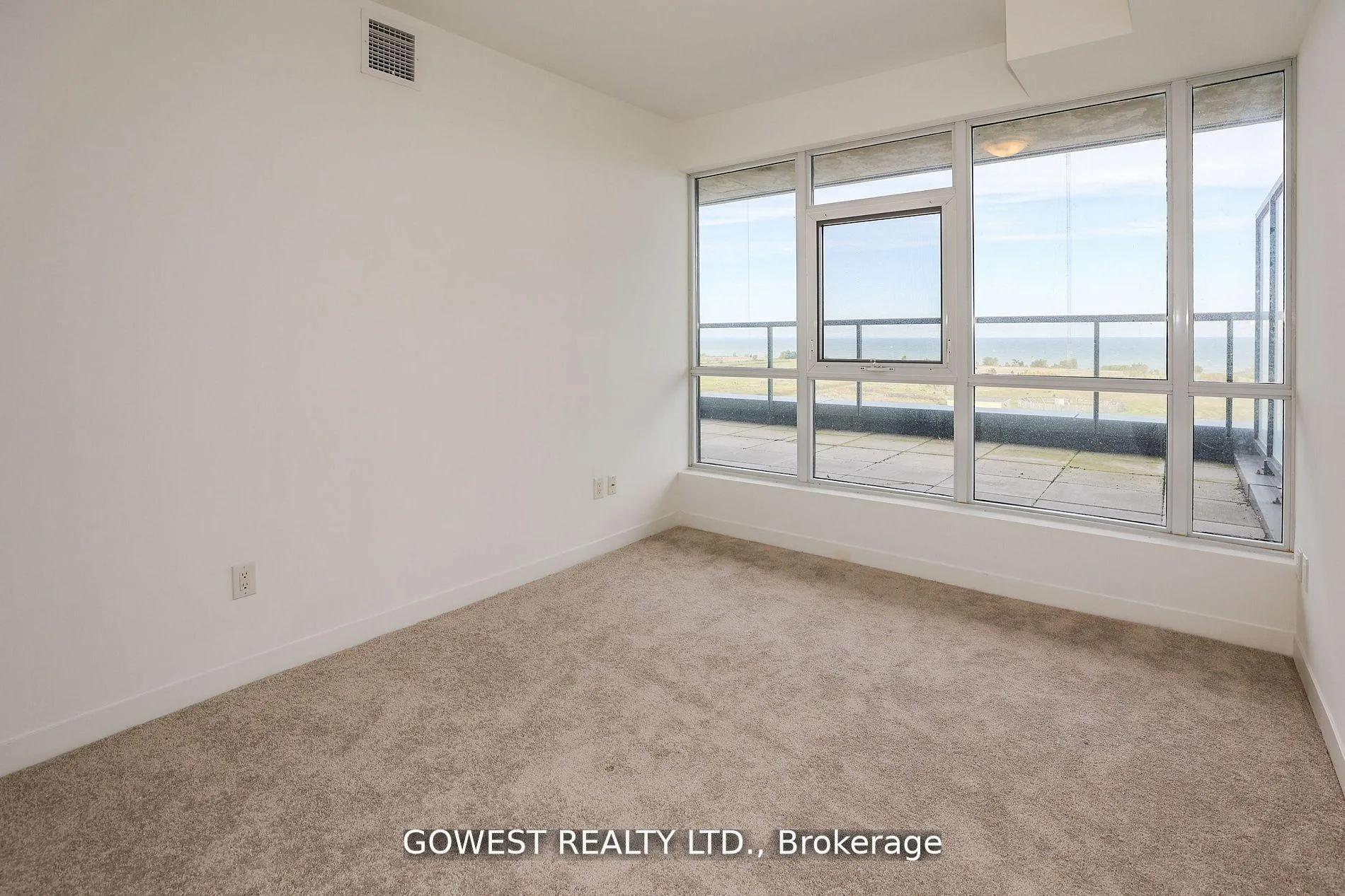 Photo 16 of Unit 705, 550 North Service Road, Grimsby, Grimsby Beach — HOMEH