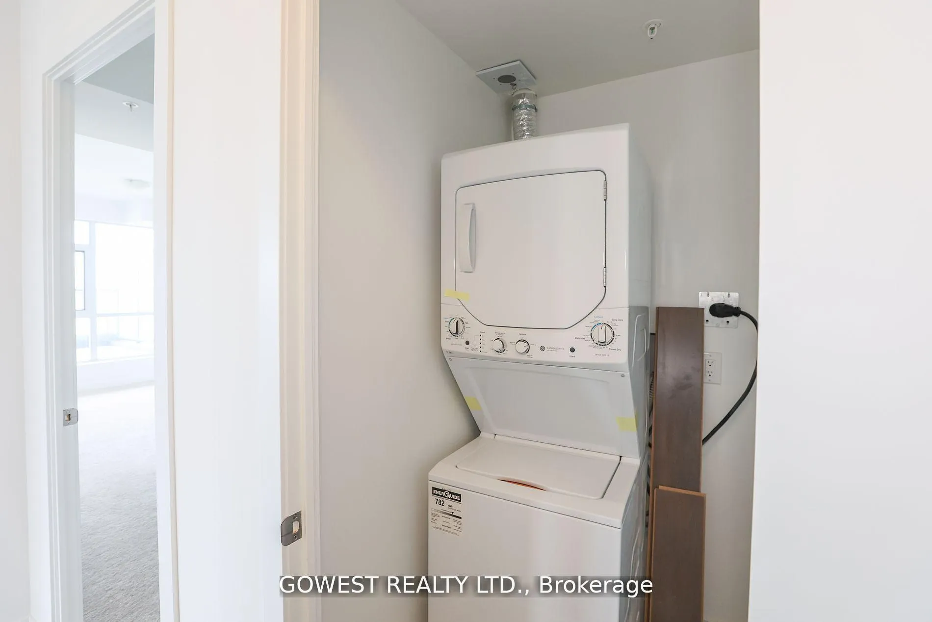 Photo 18 of Unit 705, 550 North Service Road, Grimsby, Grimsby Beach — HOMEH