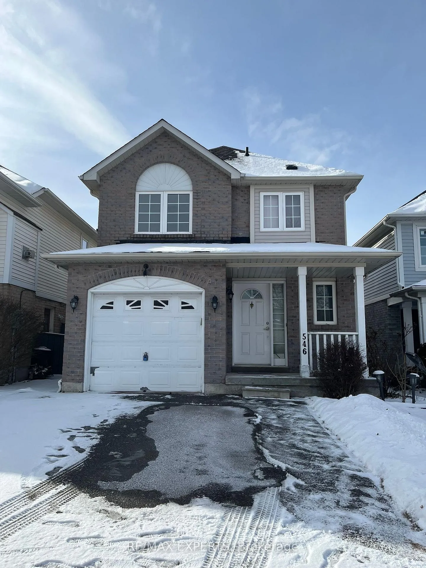 Front of 546 Aldershot Drive