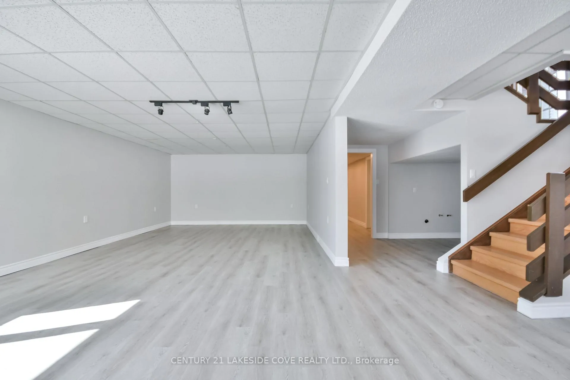 Photo 25 of 11 Thicketwood Place, Ramara, Brechin — HOMEH