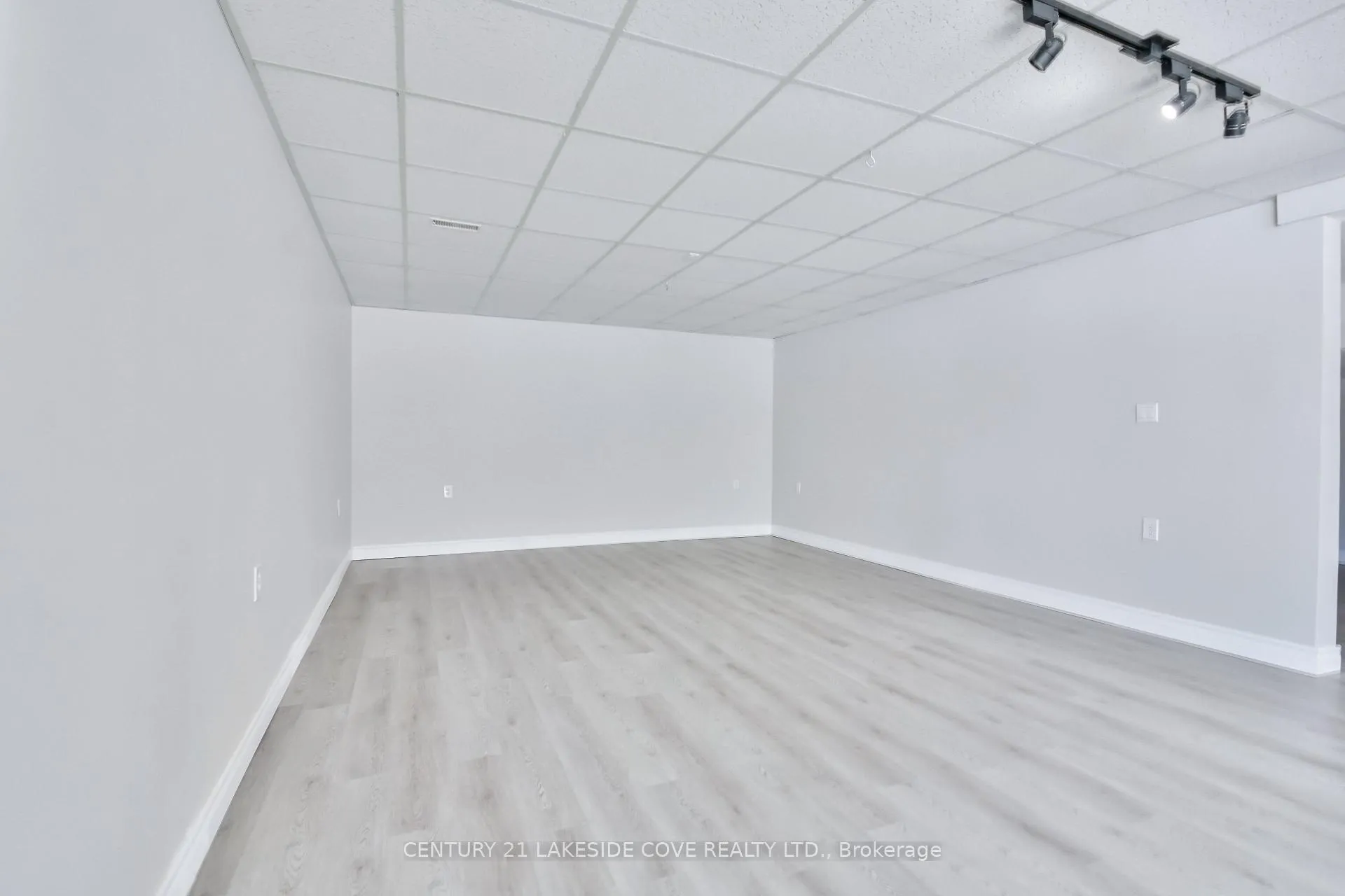 Photo 30 of 11 Thicketwood Place, Ramara, Brechin — HOMEH