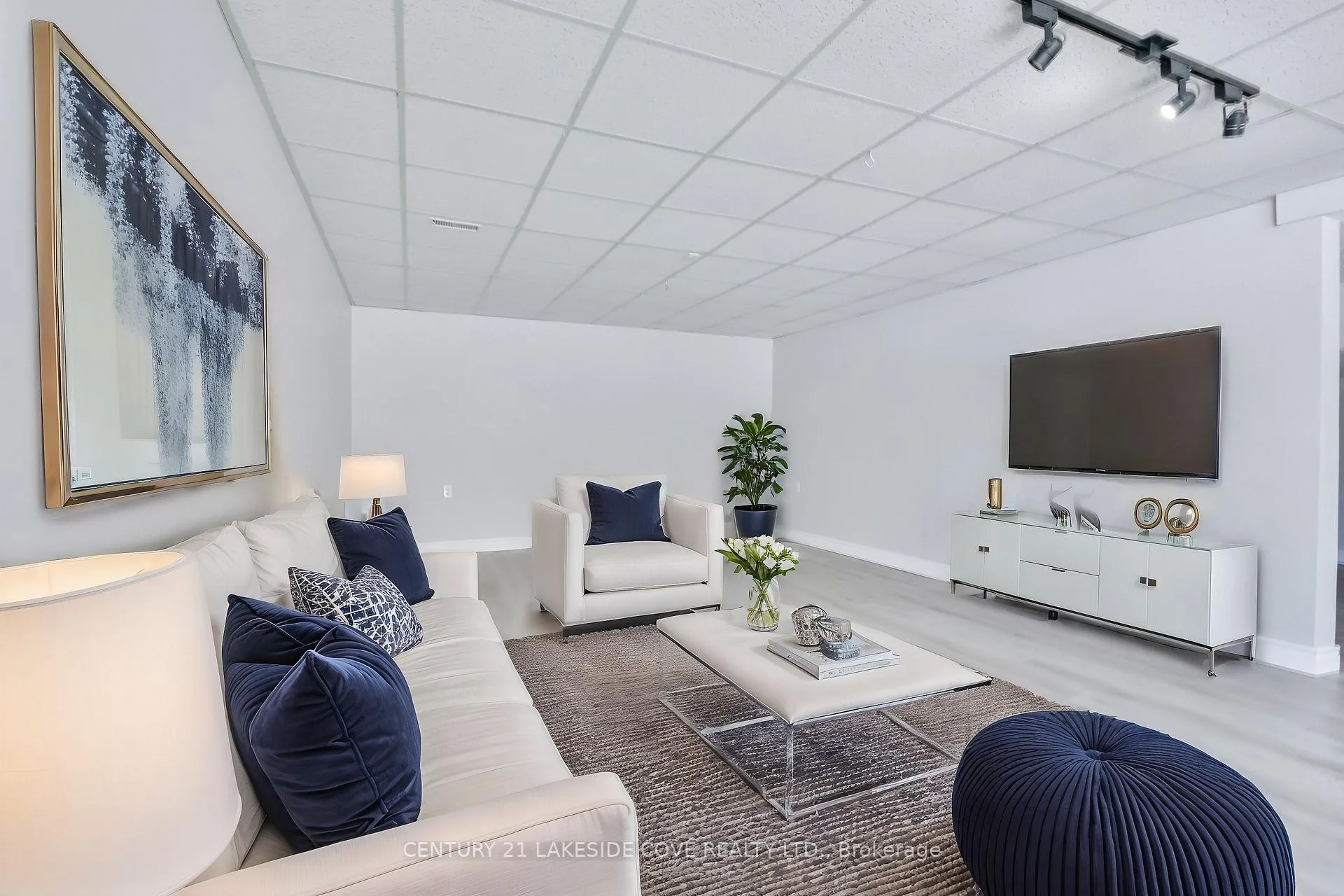 Photo 32 of 11 Thicketwood Place, Ramara, Brechin — HOMEH