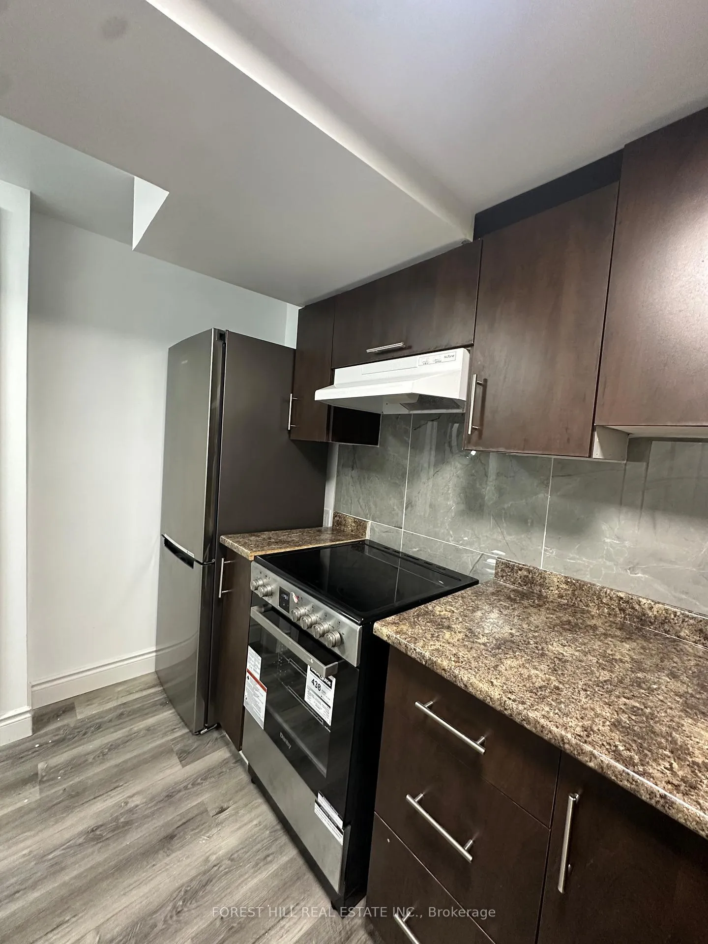 Photo 5 of 46 Lions Gate Boulevard, Barrie, Little Lake — HOMEH