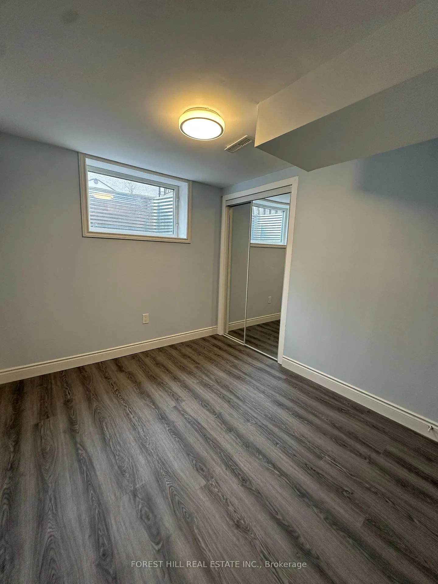 Photo 7 of 46 Lions Gate Boulevard, Barrie, Little Lake — HOMEH