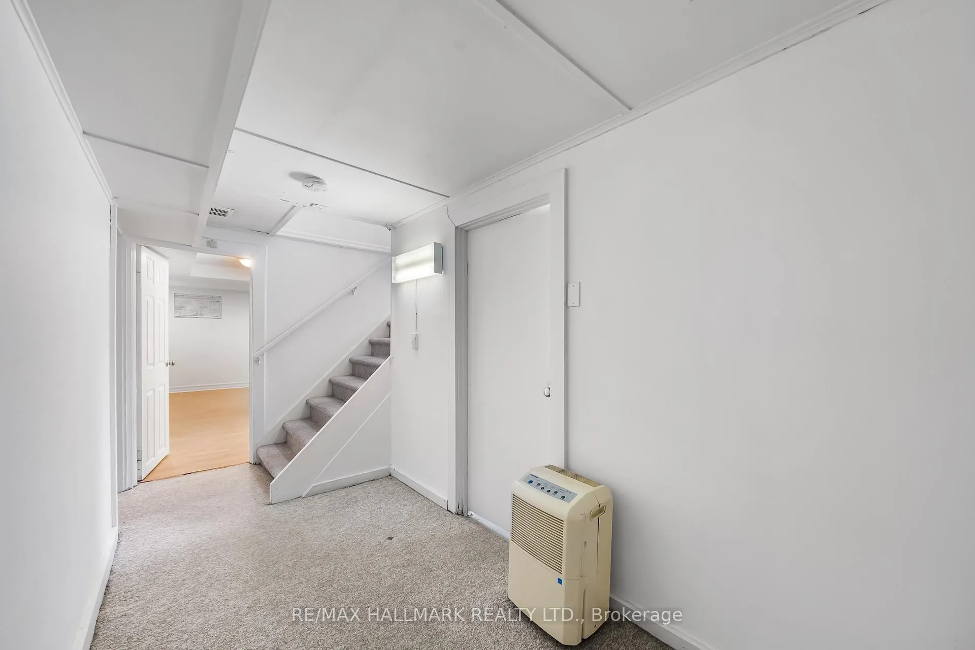 Photo 9 of Unit Basement, 28 kirk Drive, Markham, Thornhill — HOMEH