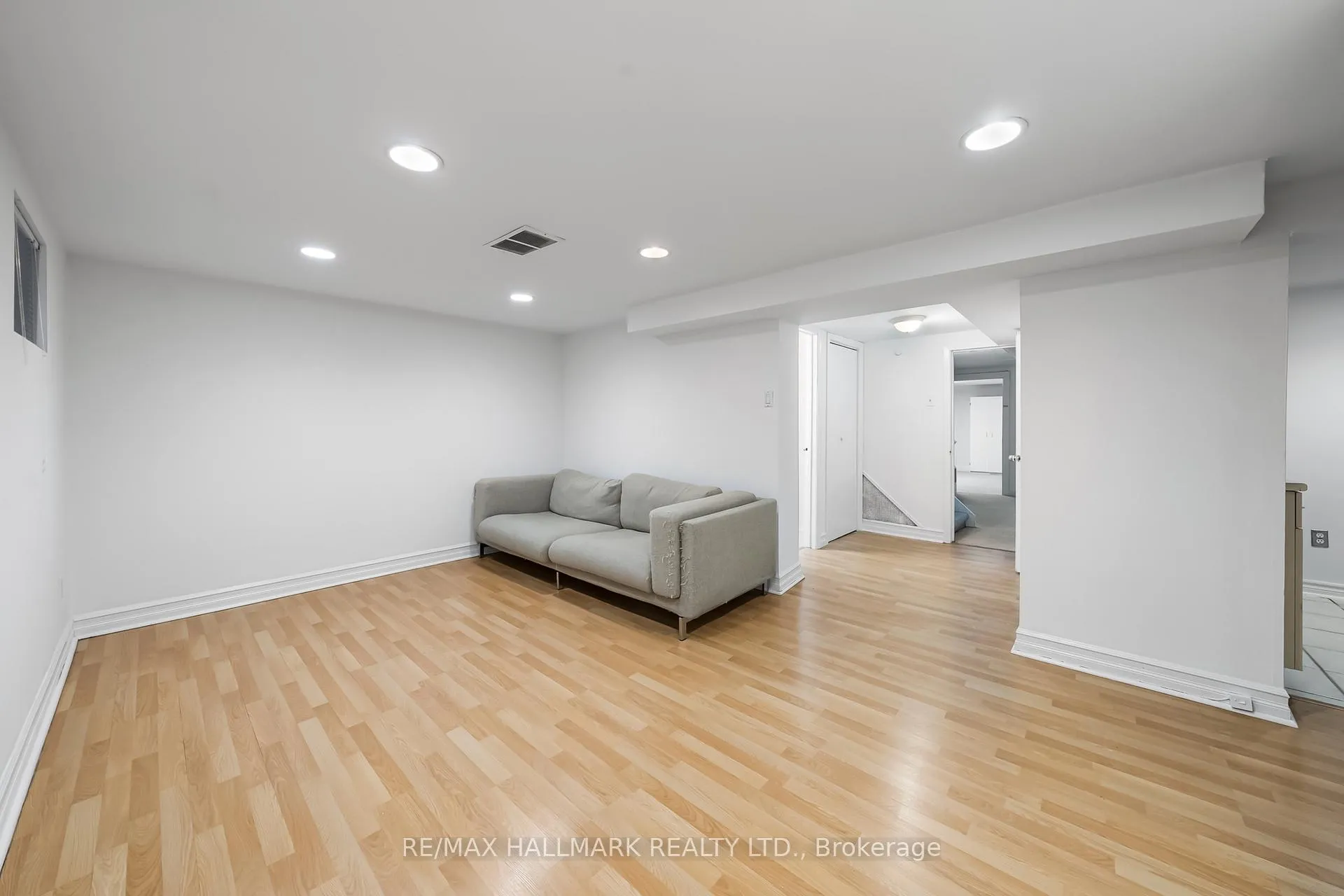 Photo 12 of Unit Basement, 28 kirk Drive, Markham, Thornhill — HOMEH