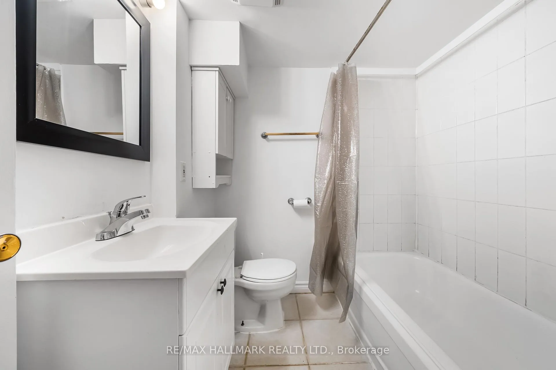 Photo 16 of Unit Basement, 28 kirk Drive, Markham, Thornhill — HOMEH