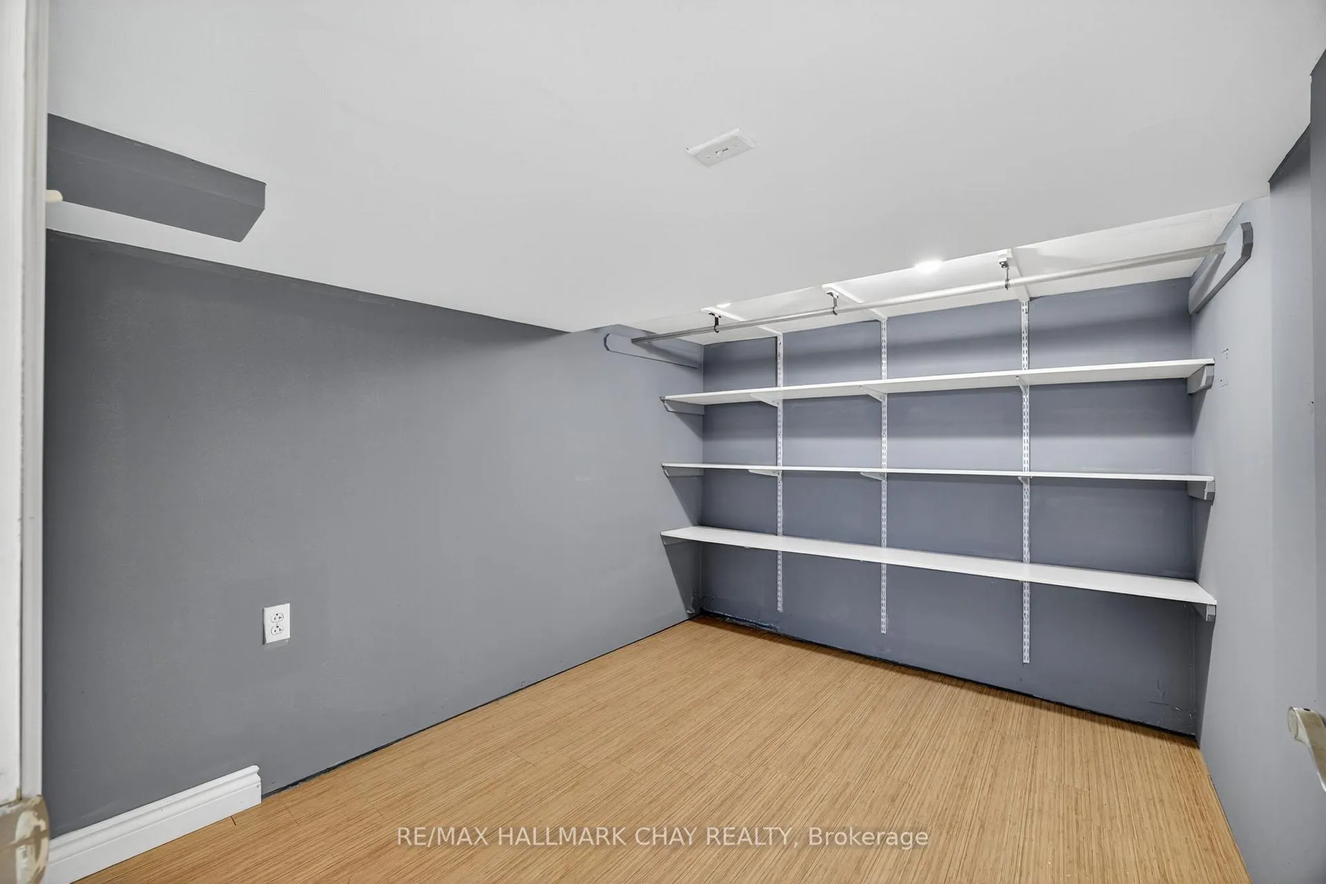 Photo 21 of 114 Burton Avenue, Barrie, Allandale — HOMEH
