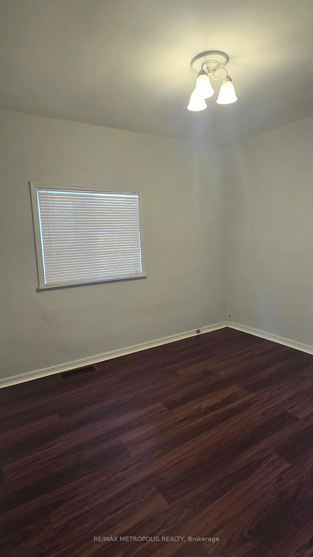 Photo 10 of 286 Olive Avenue, Oshawa, Central — HOMEH