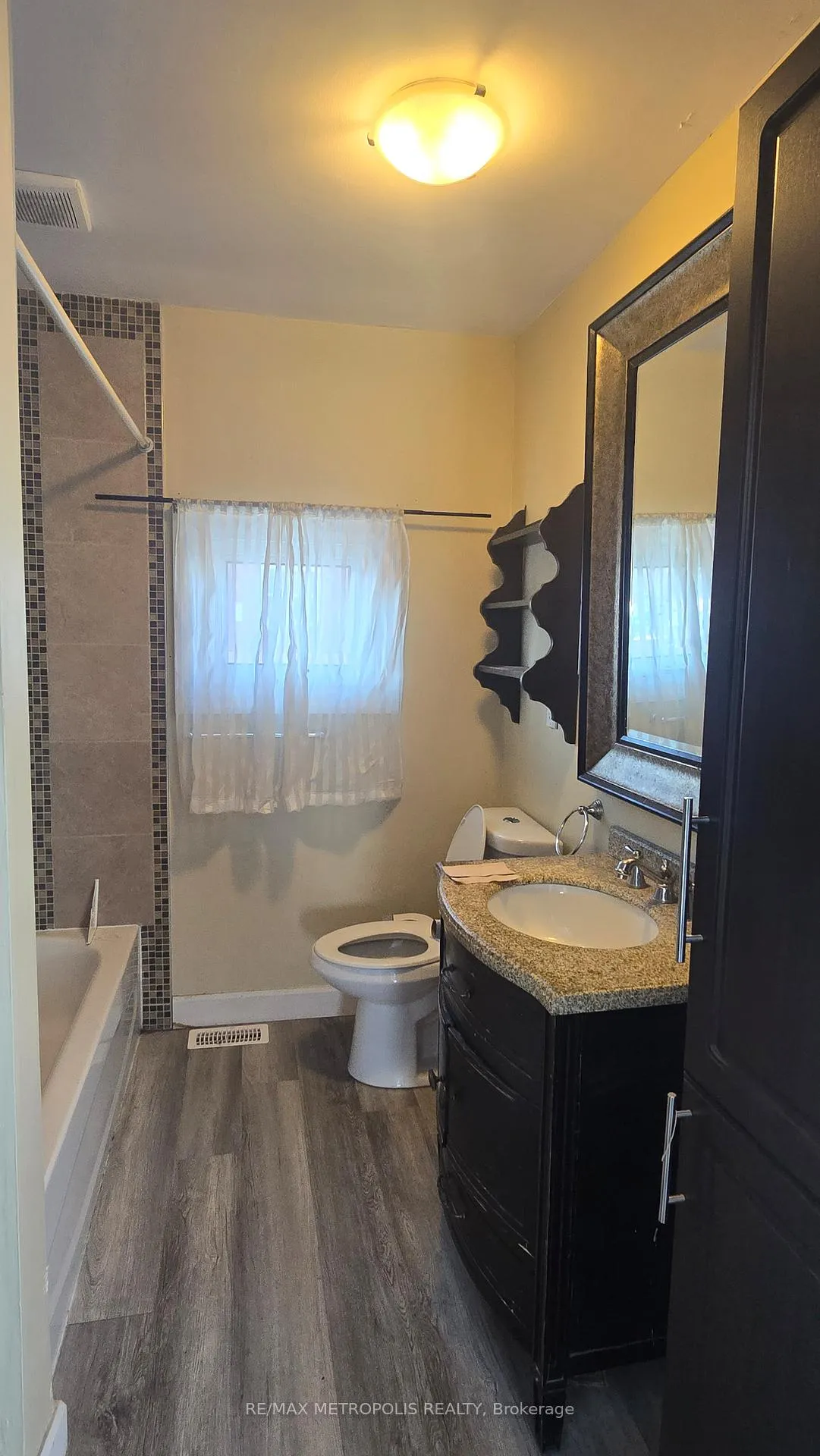 Photo 17 of 286 Olive Avenue, Oshawa, Central — HOMEH