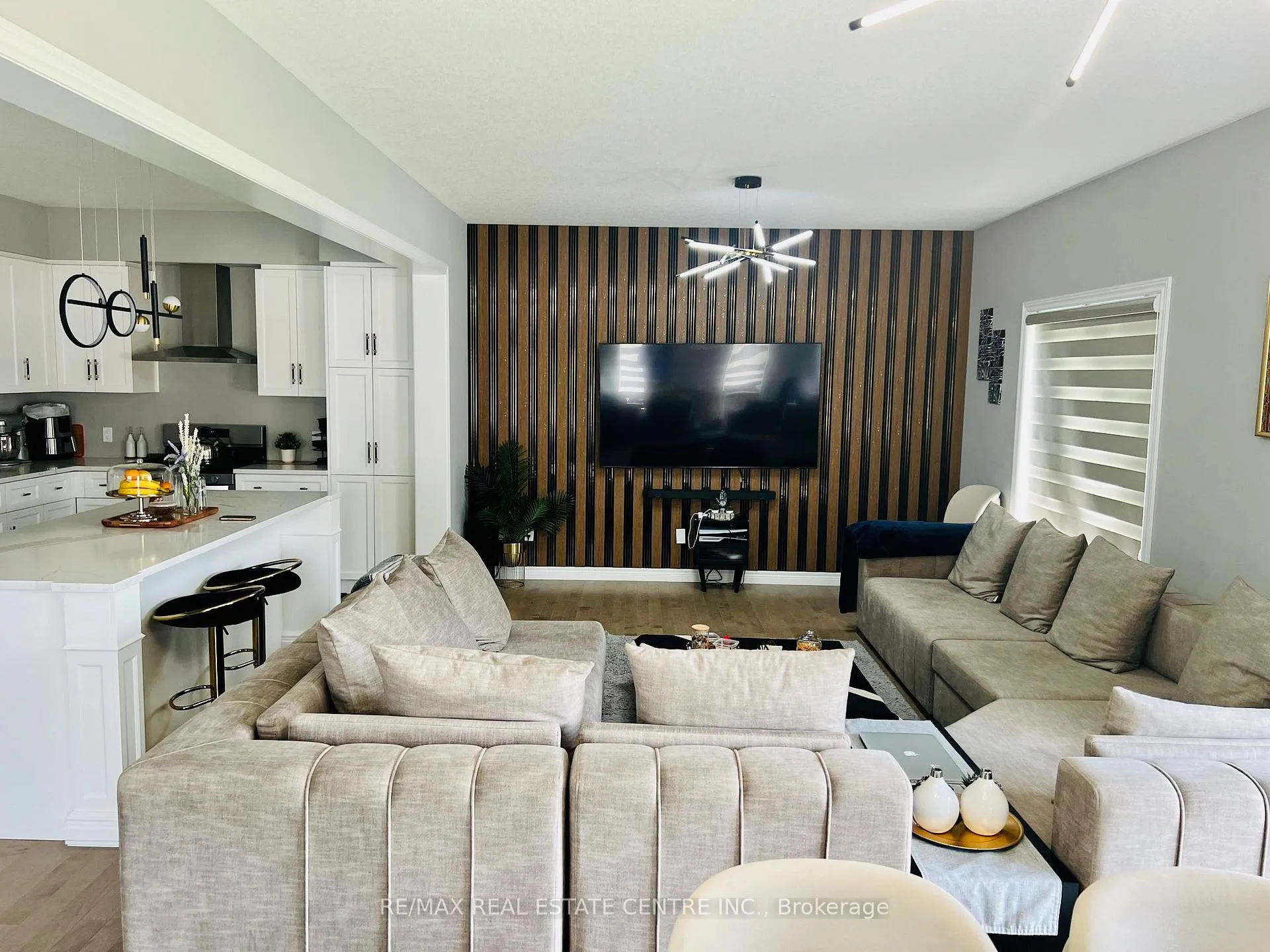 Photo 3 of 80 Georgina Street, Kitchener — HOMEH