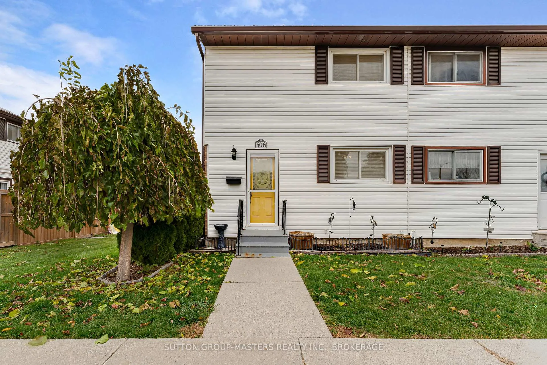 Photo 1 of 306 Forsyth Street, Gananoque — HOMEH