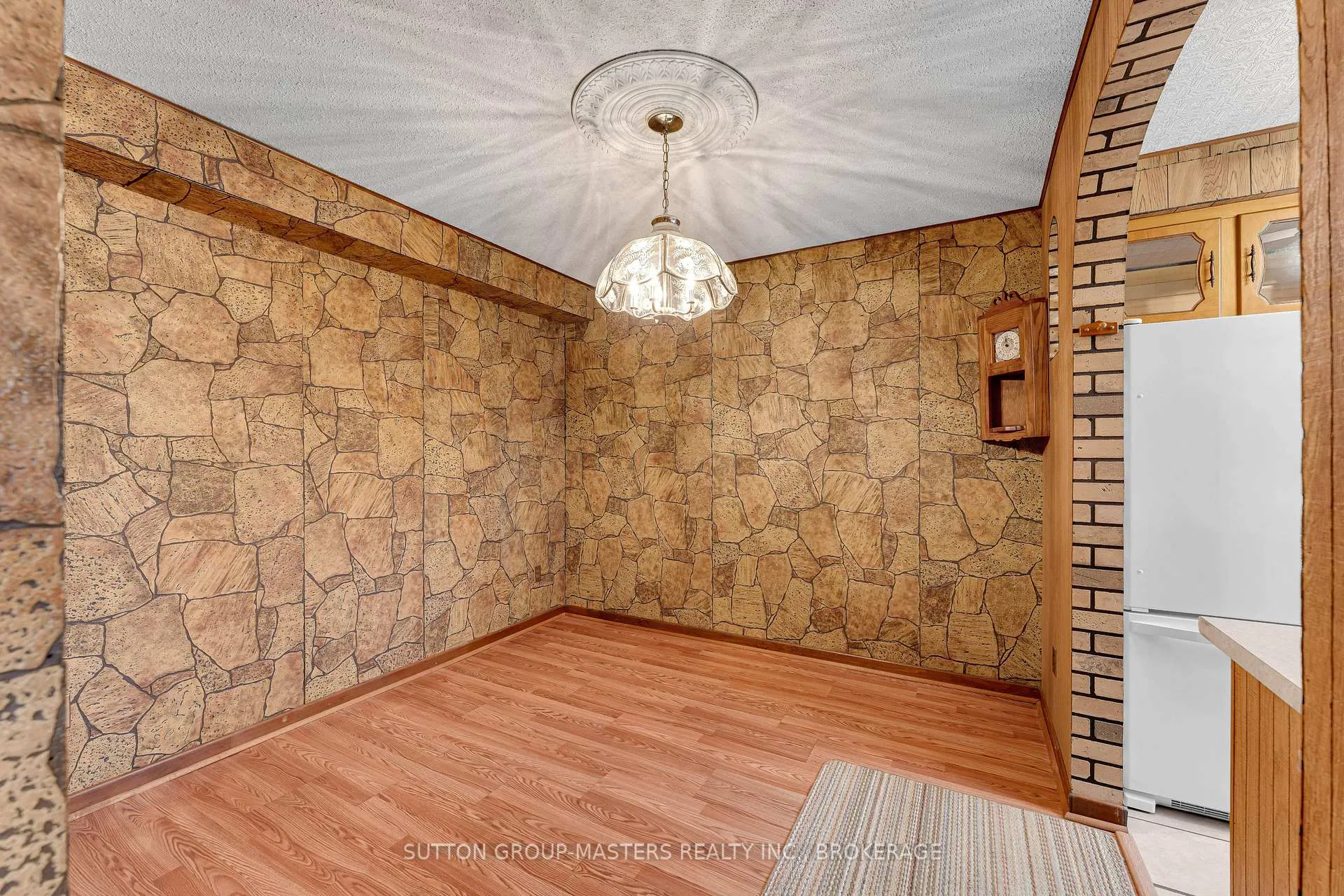 Photo 10 of 306 Forsyth Street, Gananoque — HOMEH