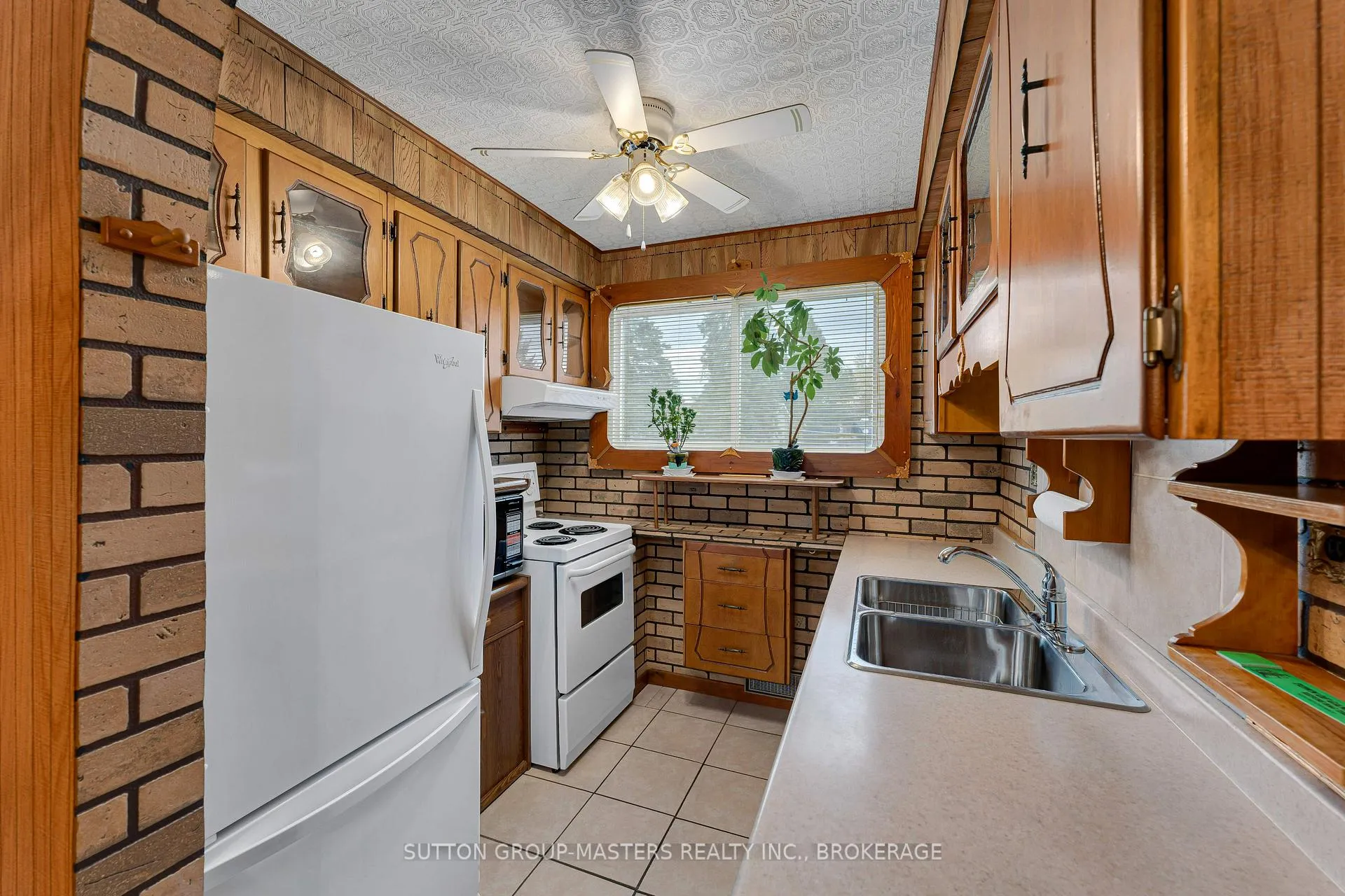 Photo 12 of 306 Forsyth Street, Gananoque — HOMEH