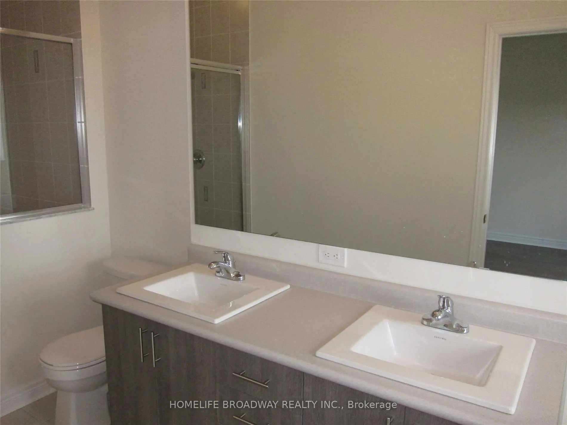 Photo 15 of 105 Laskin Drive, Vaughan, Patterson — HOMEH