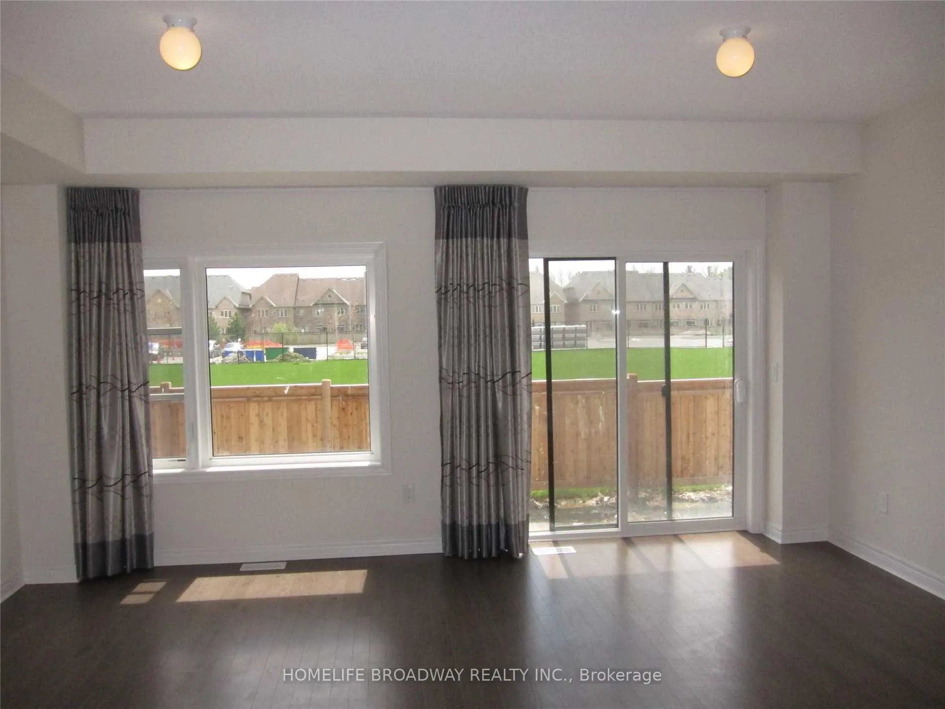Photo 17 of 105 Laskin Drive, Vaughan, Patterson — HOMEH