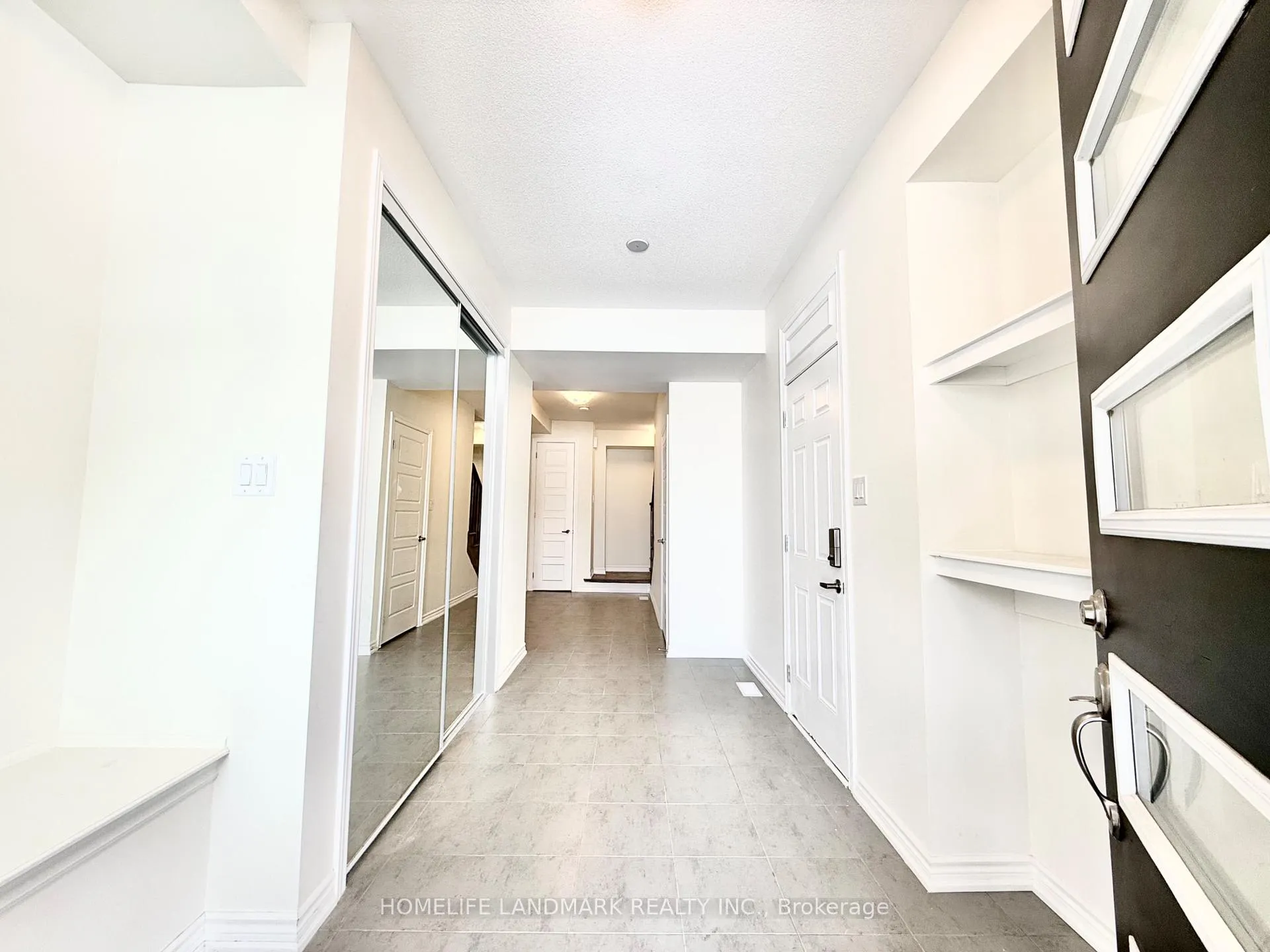 Photo 4 of 43 Thomas Frisby Jr Crescent S, Markham, Victoria Square — HOMEH