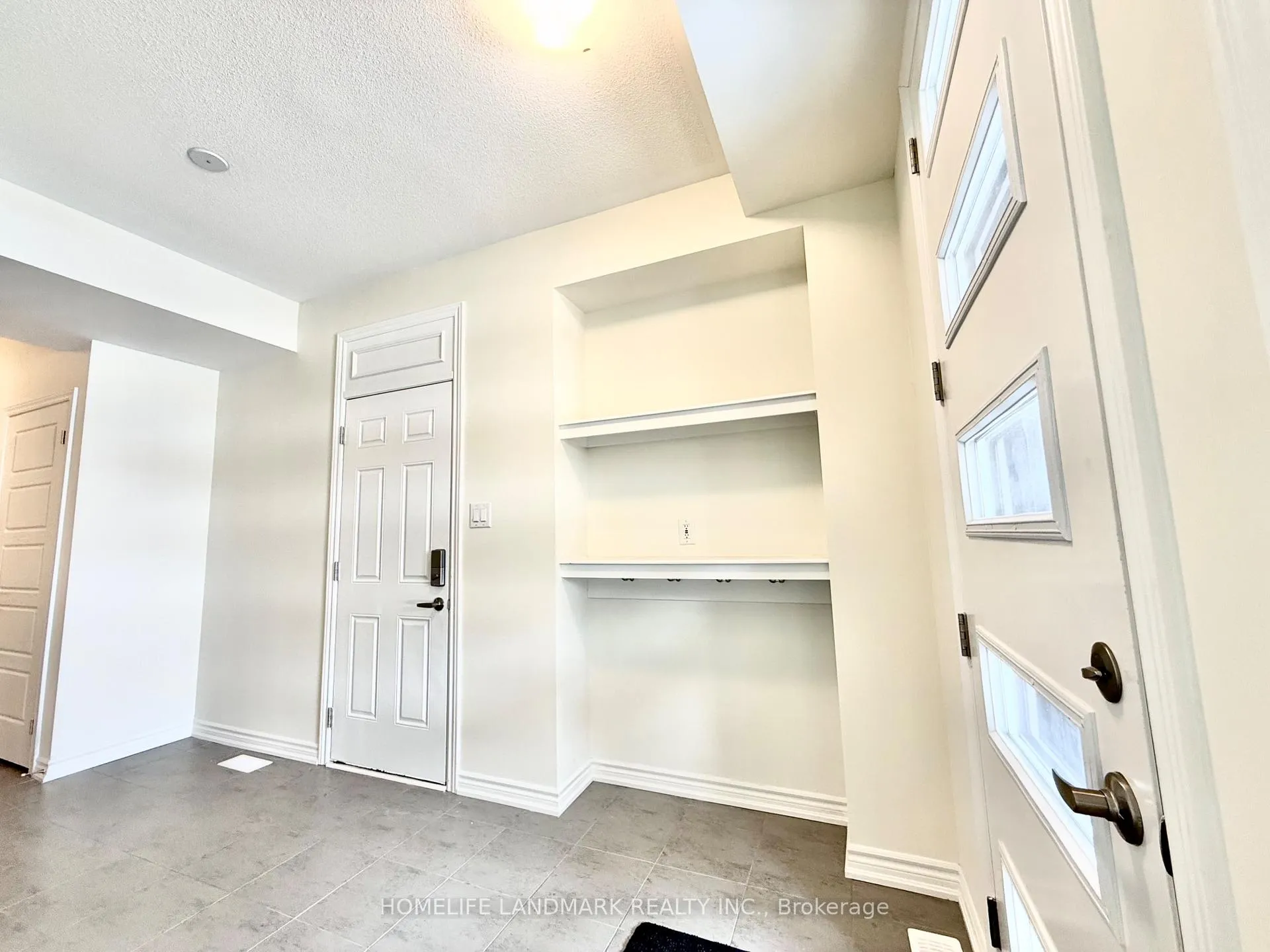 Photo 5 of 43 Thomas Frisby Jr Crescent S, Markham, Victoria Square — HOMEH