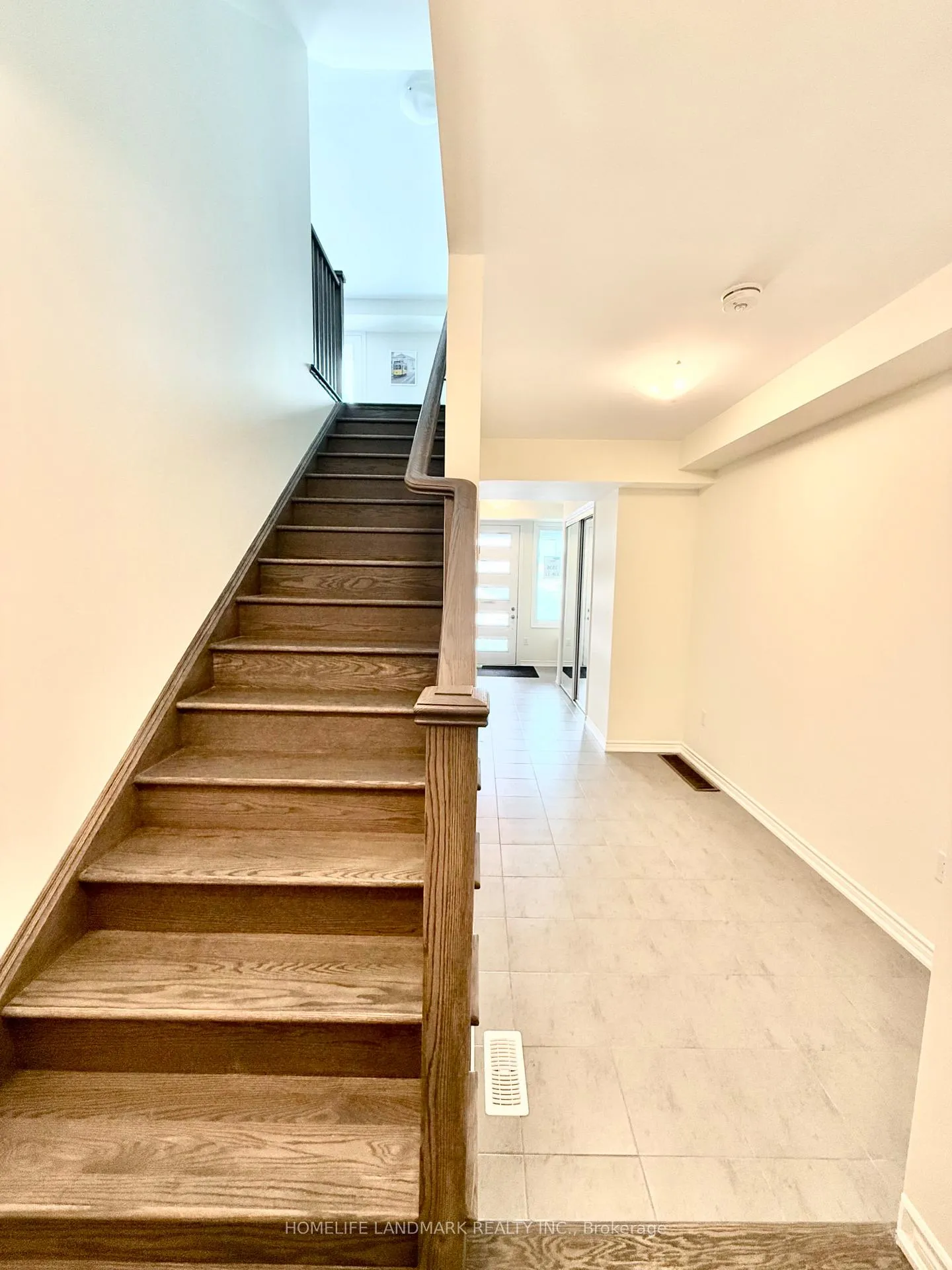 Photo 10 of 43 Thomas Frisby Jr Crescent S, Markham, Victoria Square — HOMEH