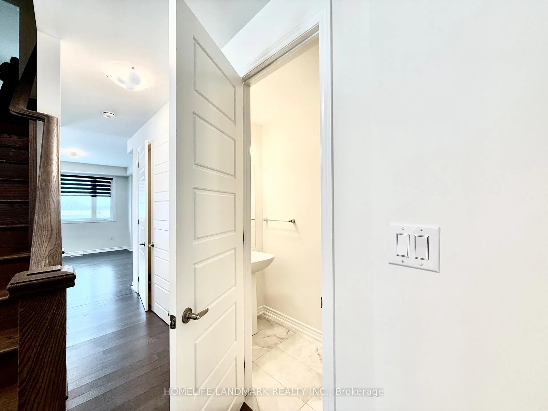 Photo 20 of 43 Thomas Frisby Jr Crescent S, Markham, Victoria Square — HOMEH