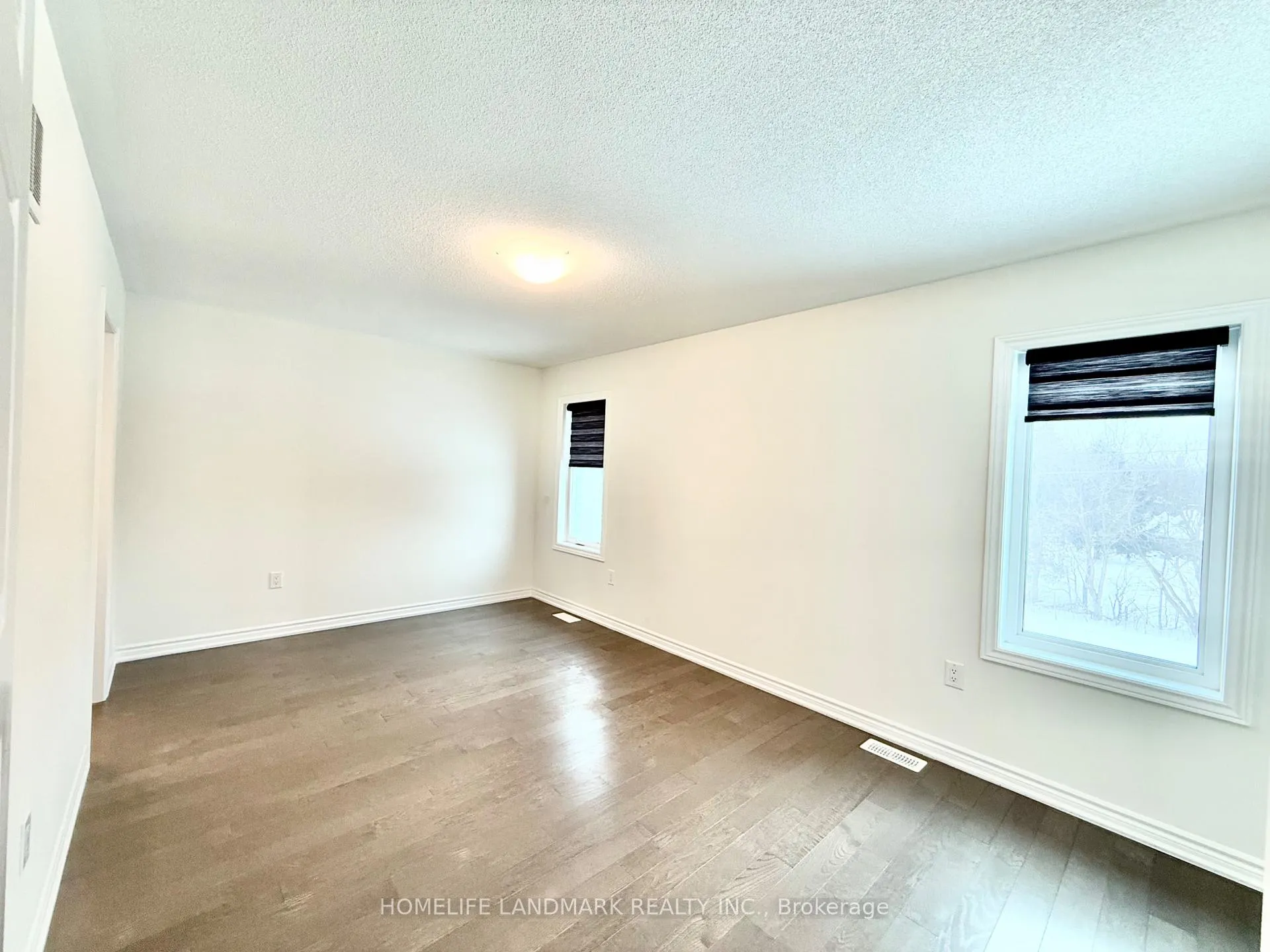 Photo 39 of 43 Thomas Frisby Jr Crescent S, Markham, Victoria Square — HOMEH