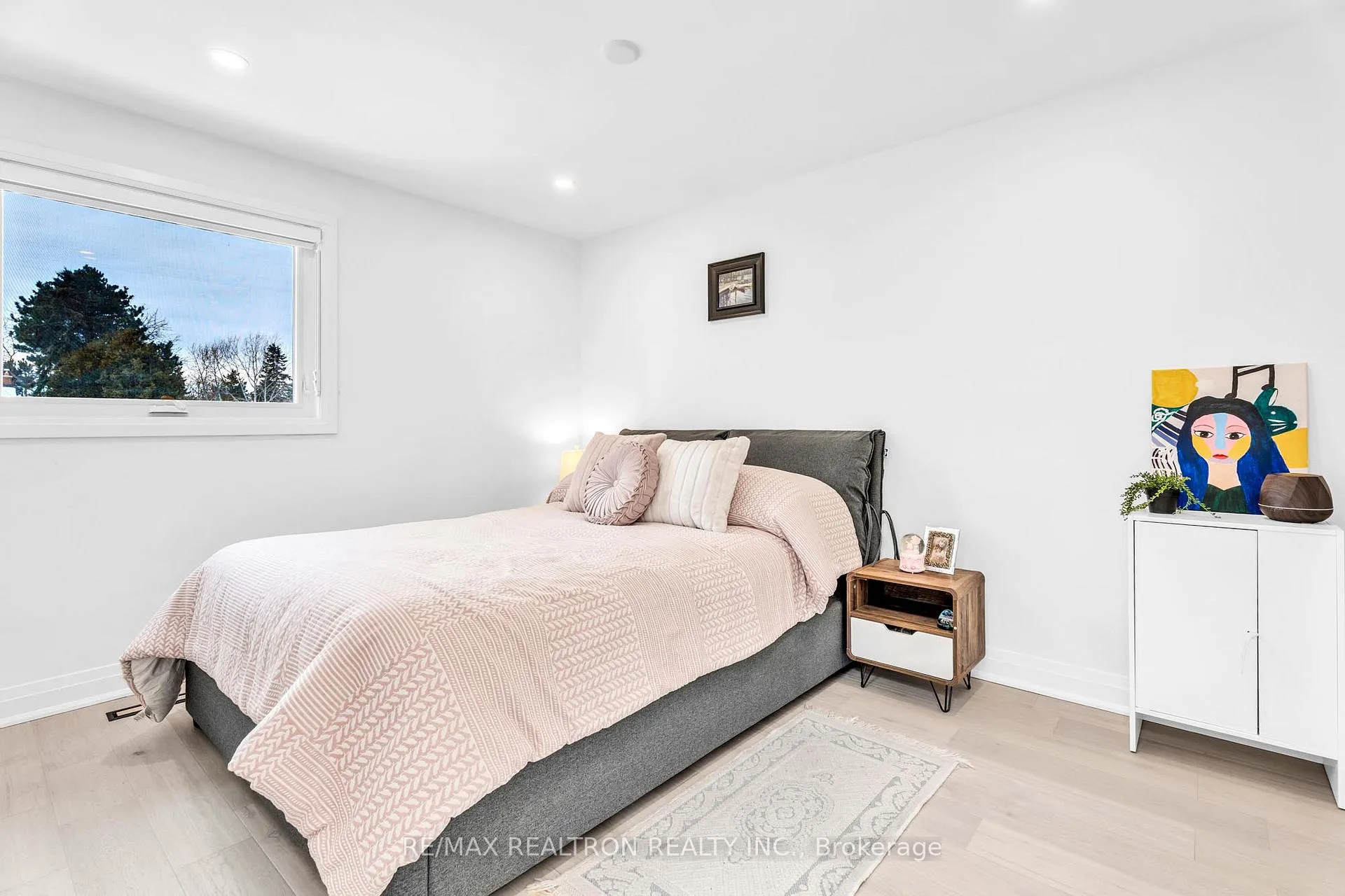 Photo 24 of Unit Upper Floor, 1 Rosegarden Crescent, Richmond Hill, Oak Ridges — HOMEH