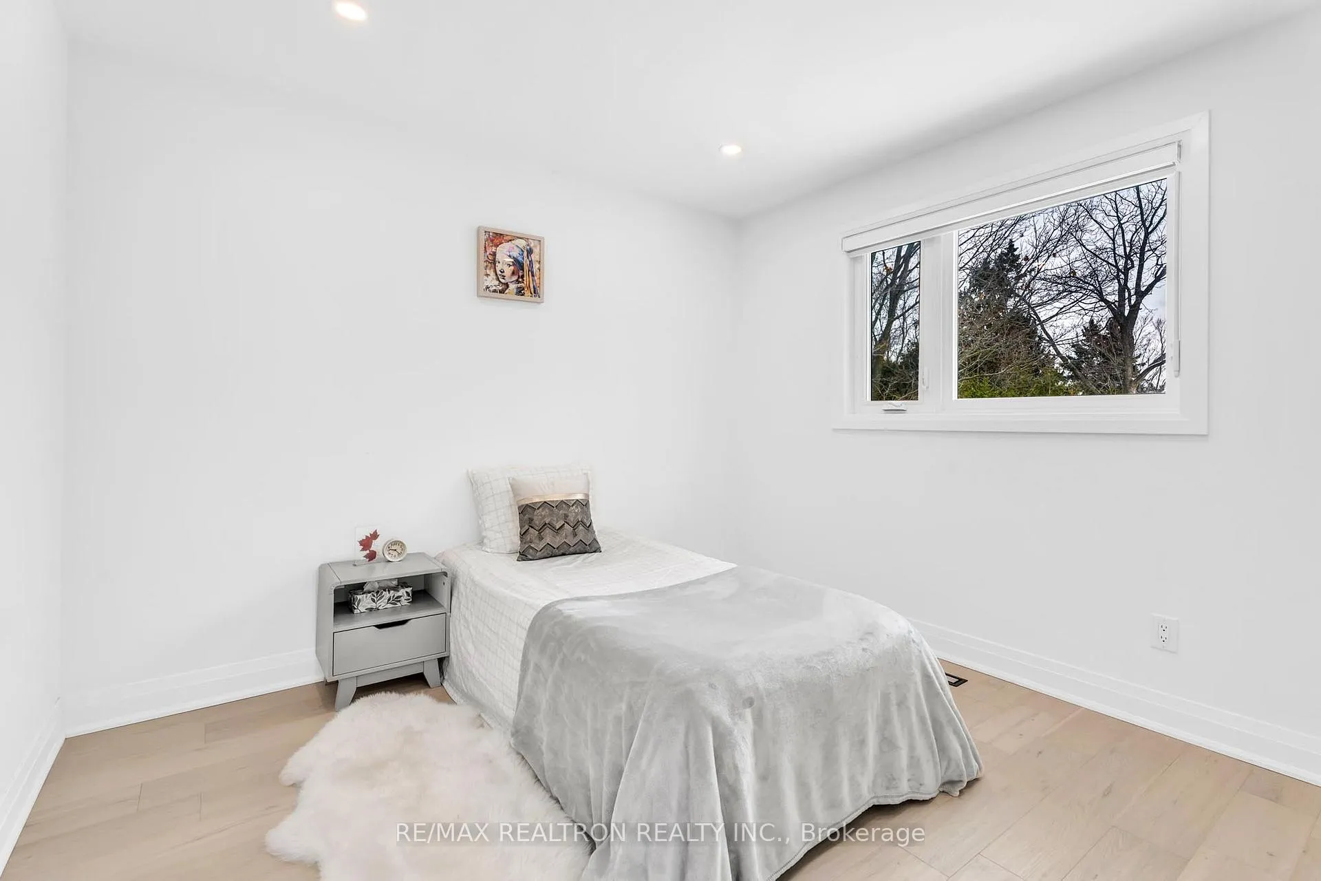 Photo 26 of Unit Upper Floor, 1 Rosegarden Crescent, Richmond Hill, Oak Ridges — HOMEH