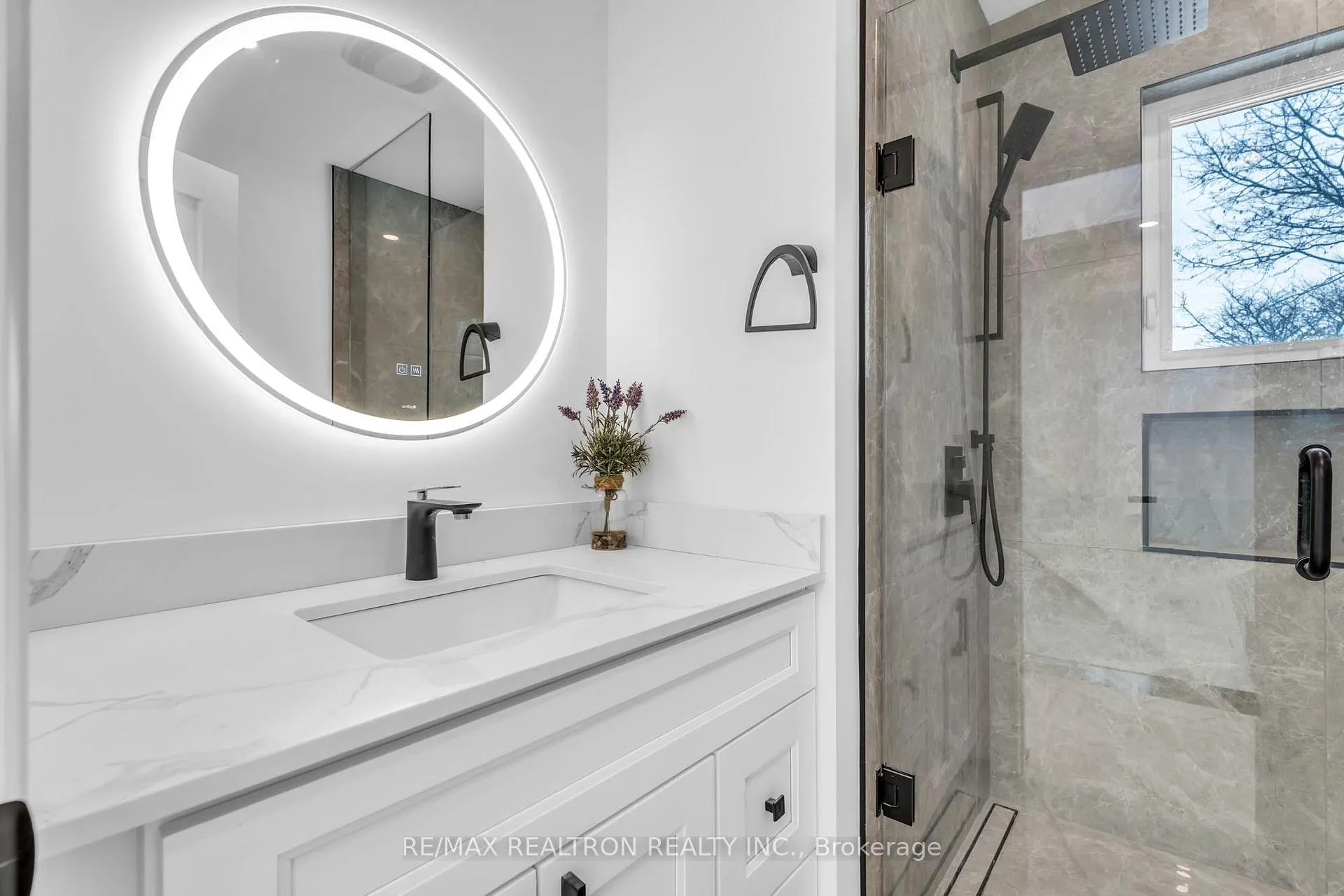 Photo 29 of Unit Upper Floor, 1 Rosegarden Crescent, Richmond Hill, Oak Ridges — HOMEH