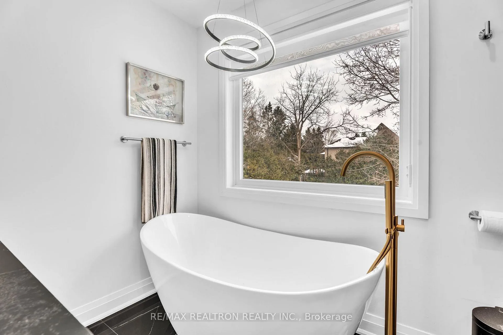 Photo 34 of Unit Upper Floor, 1 Rosegarden Crescent, Richmond Hill, Oak Ridges — HOMEH