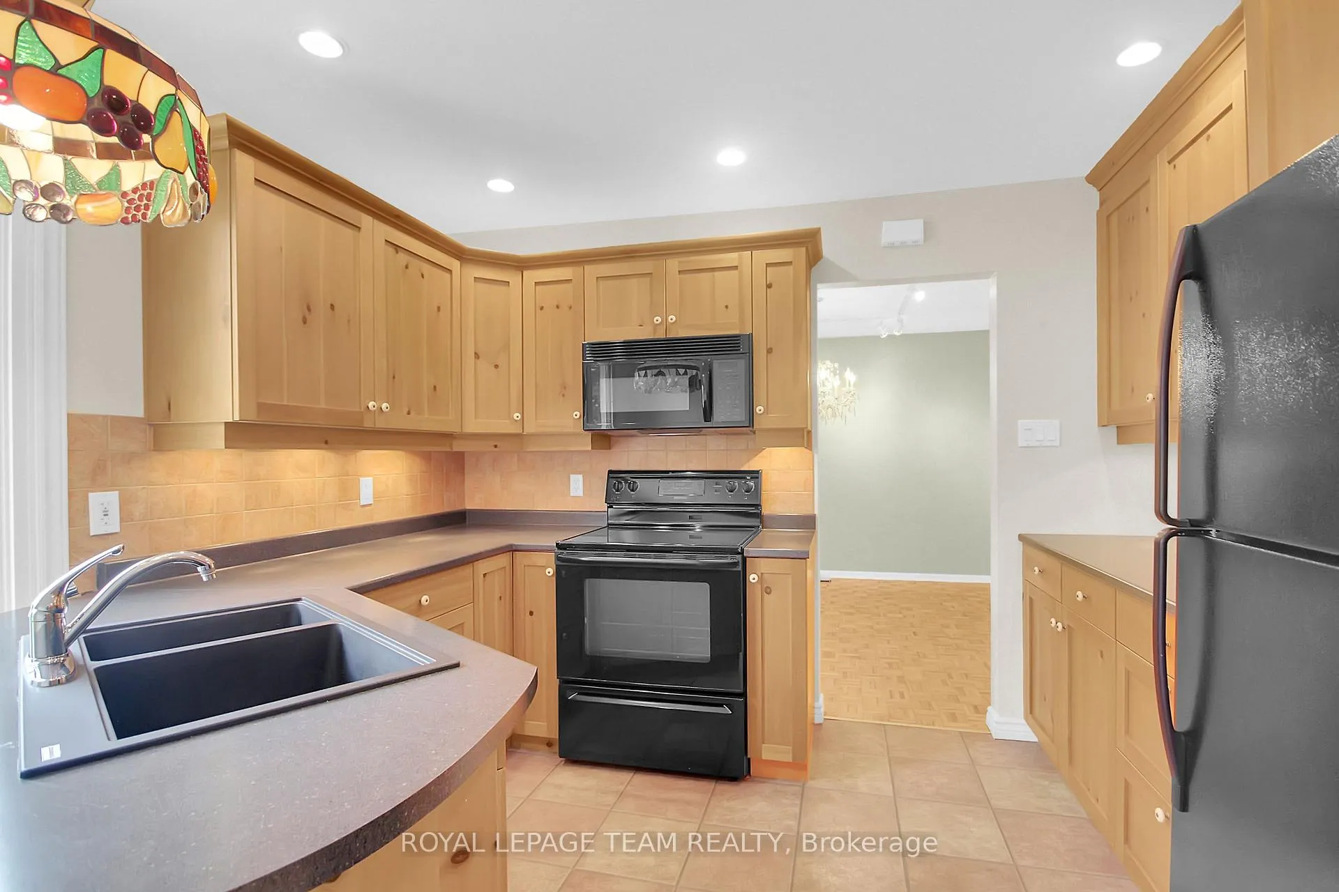 Photo 9 of 26 Jackson Court, Ottawa, Kanata - Beaverbrook — HOMEH