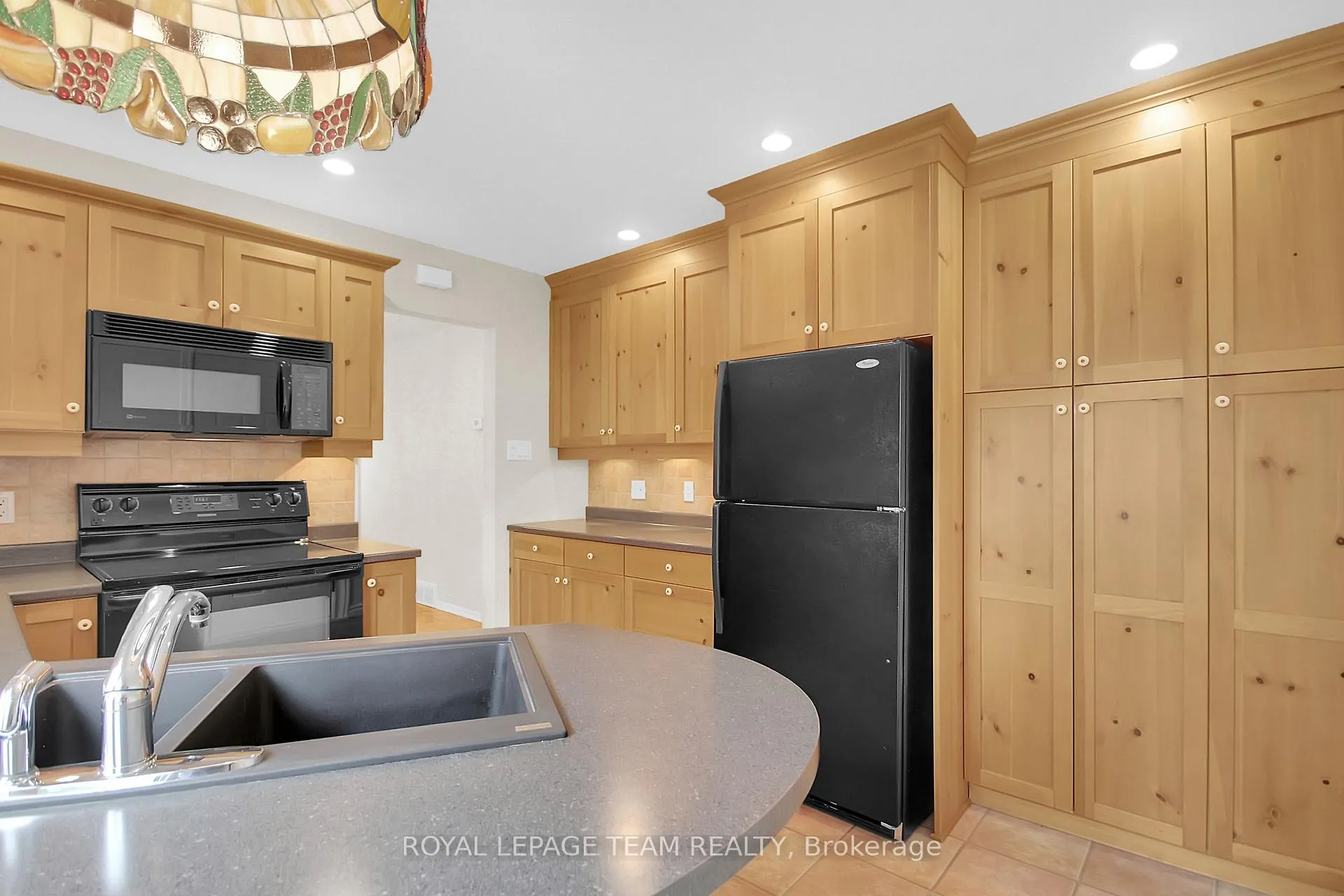 Photo 12 of 26 Jackson Court, Ottawa, Kanata - Beaverbrook — HOMEH