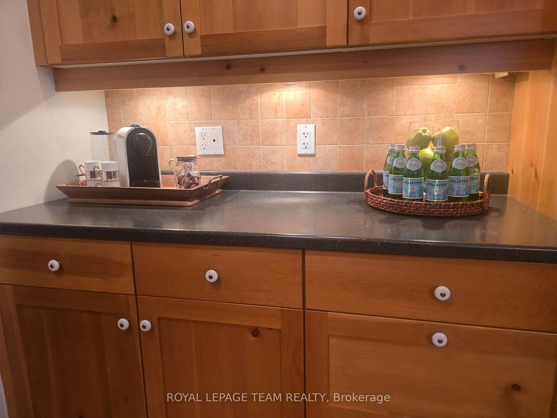 Photo 14 of 26 Jackson Court, Ottawa, Kanata - Beaverbrook — HOMEH