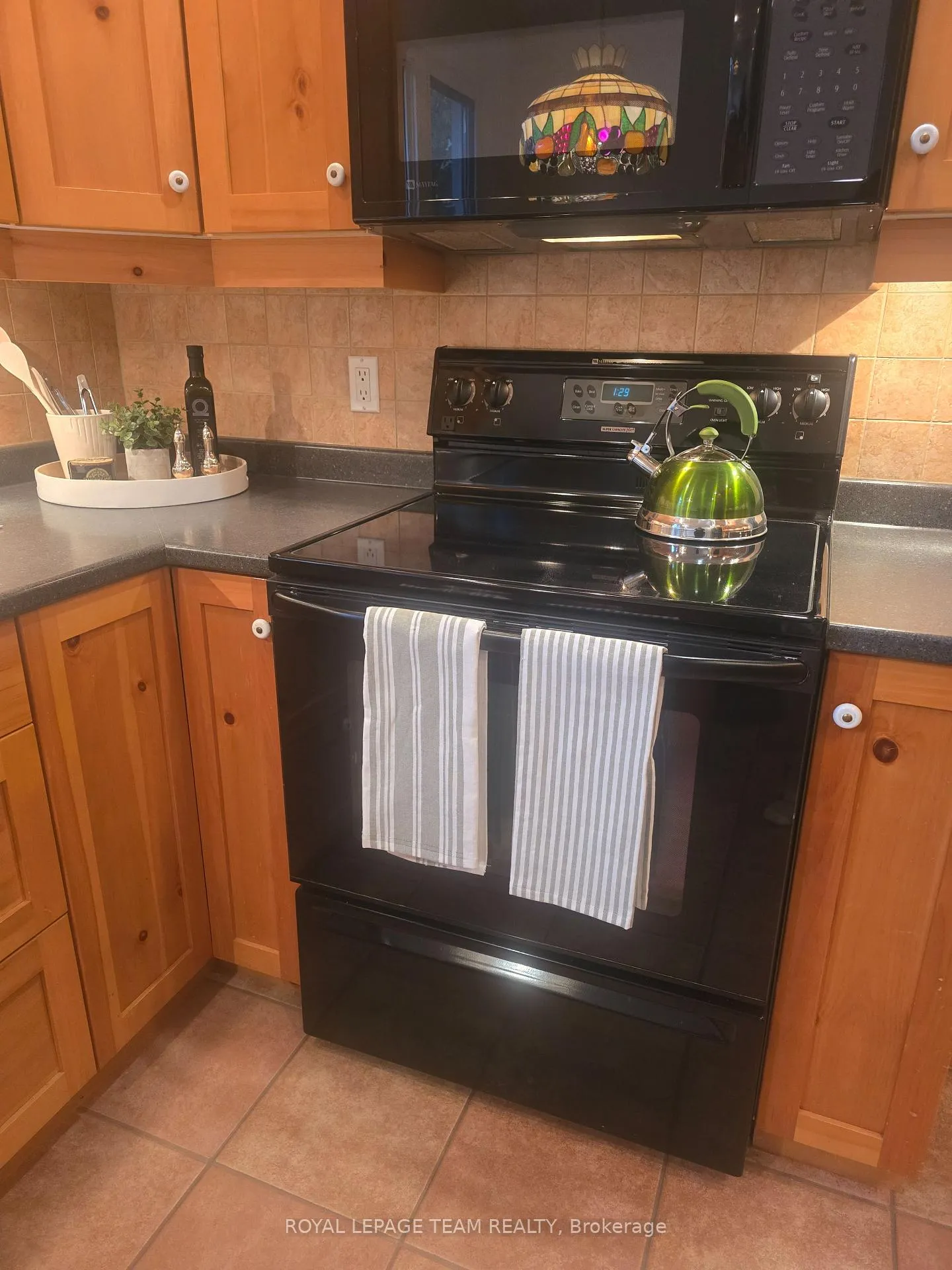 Photo 15 of 26 Jackson Court, Ottawa, Kanata - Beaverbrook — HOMEH