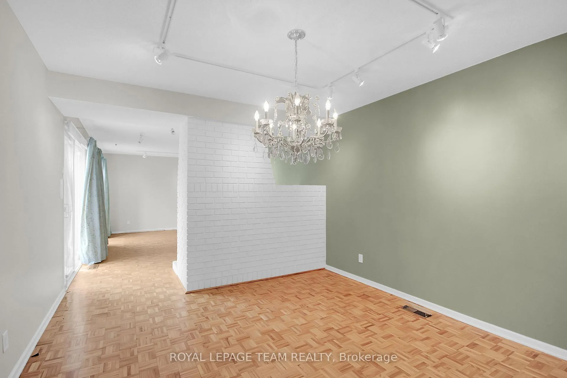 Photo 17 of 26 Jackson Court, Ottawa, Kanata - Beaverbrook — HOMEH