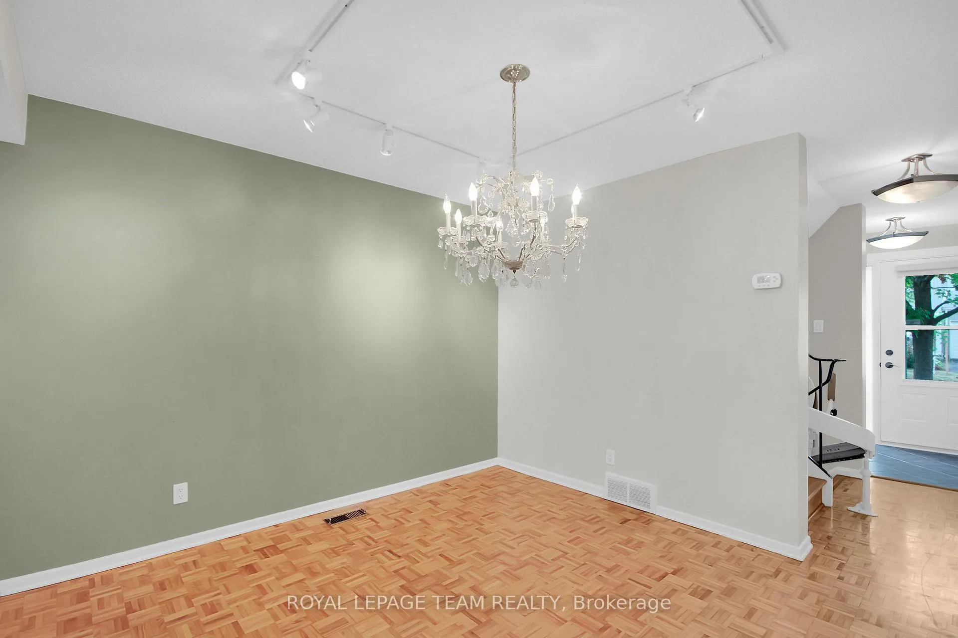 Photo 18 of 26 Jackson Court, Ottawa, Kanata - Beaverbrook — HOMEH